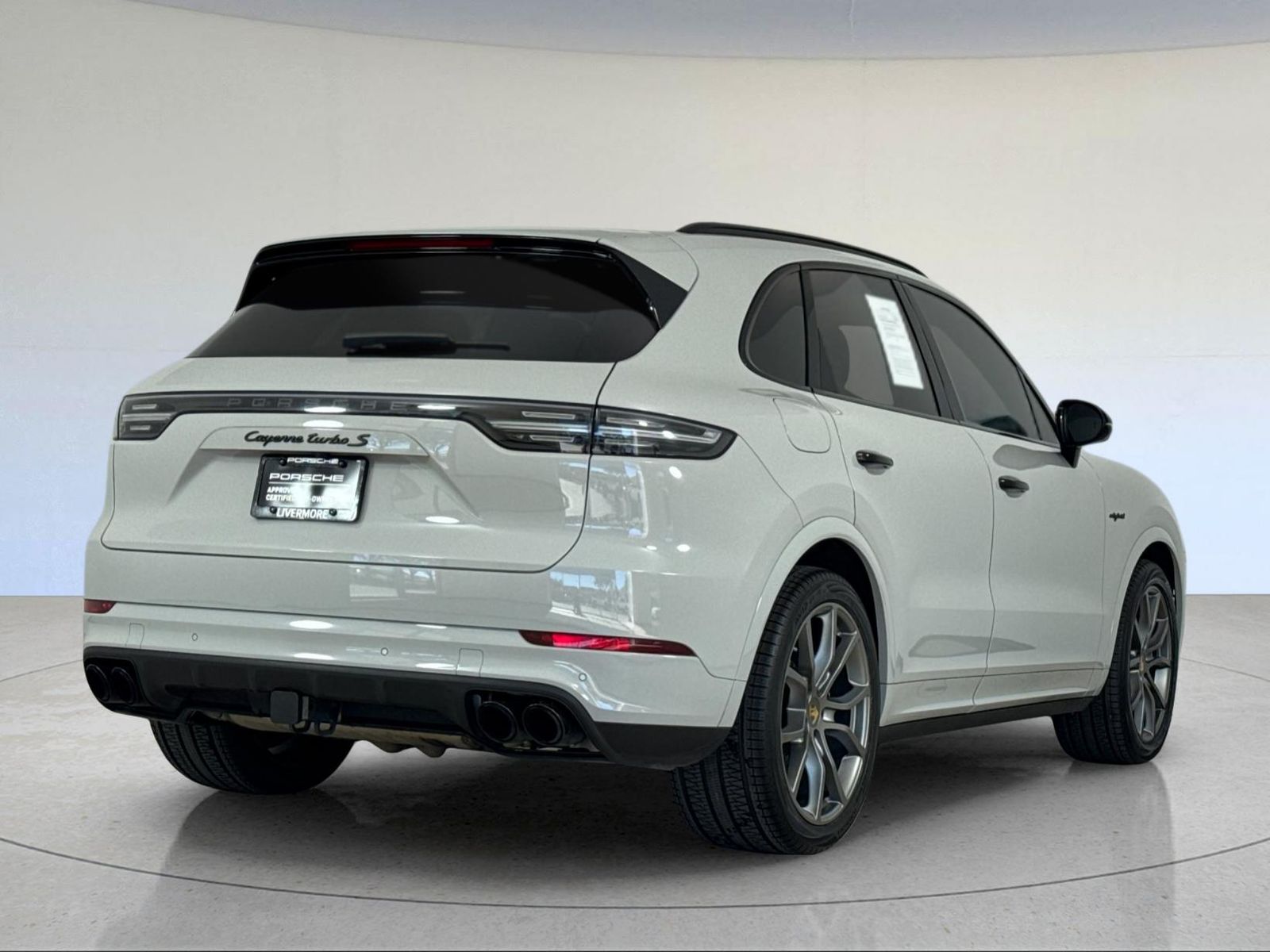 2023 Porsche Cayenne E-Hybrid Turbo S — full photo 8 of 30