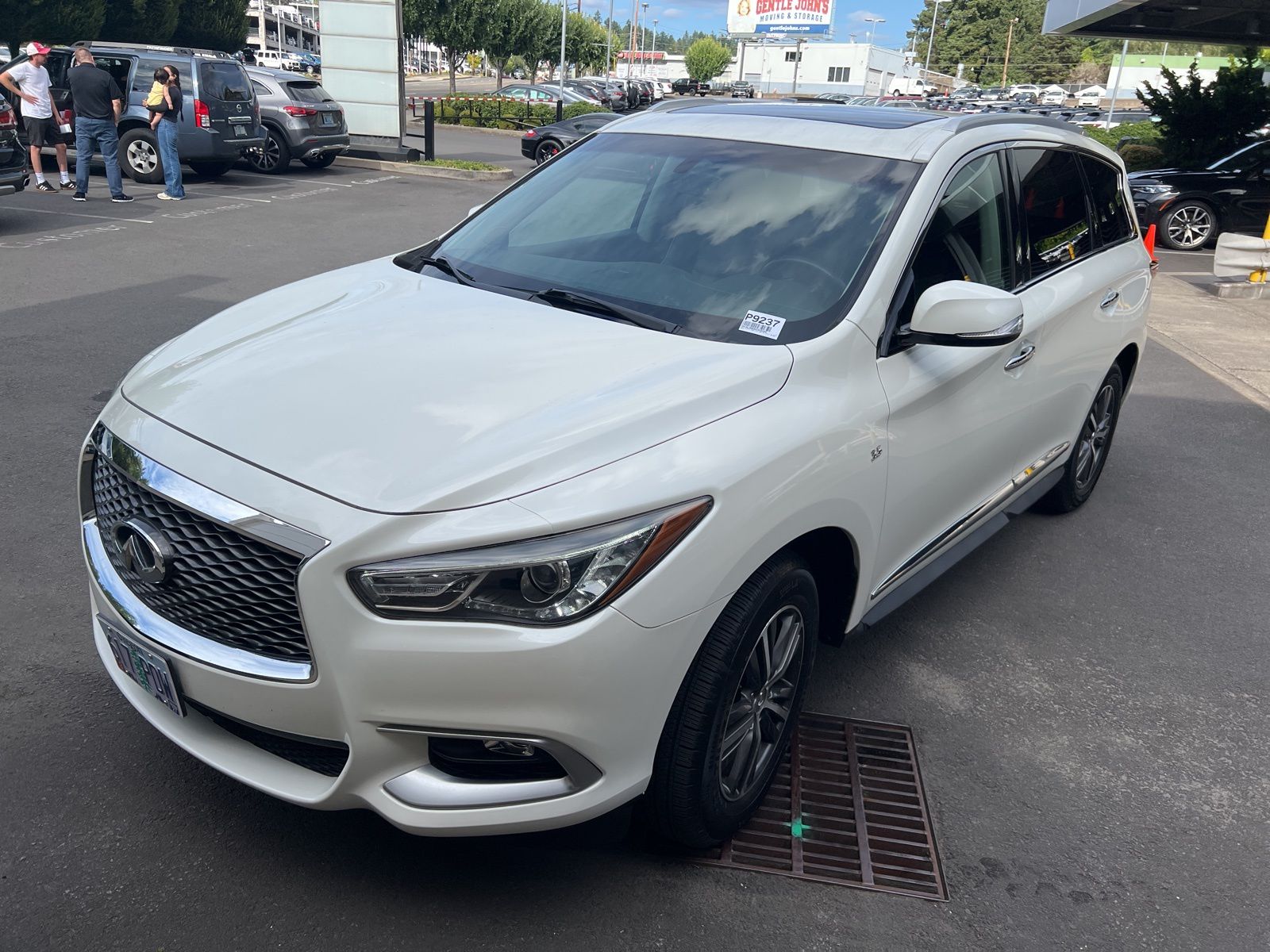 2016 INFINITI QX60 Base