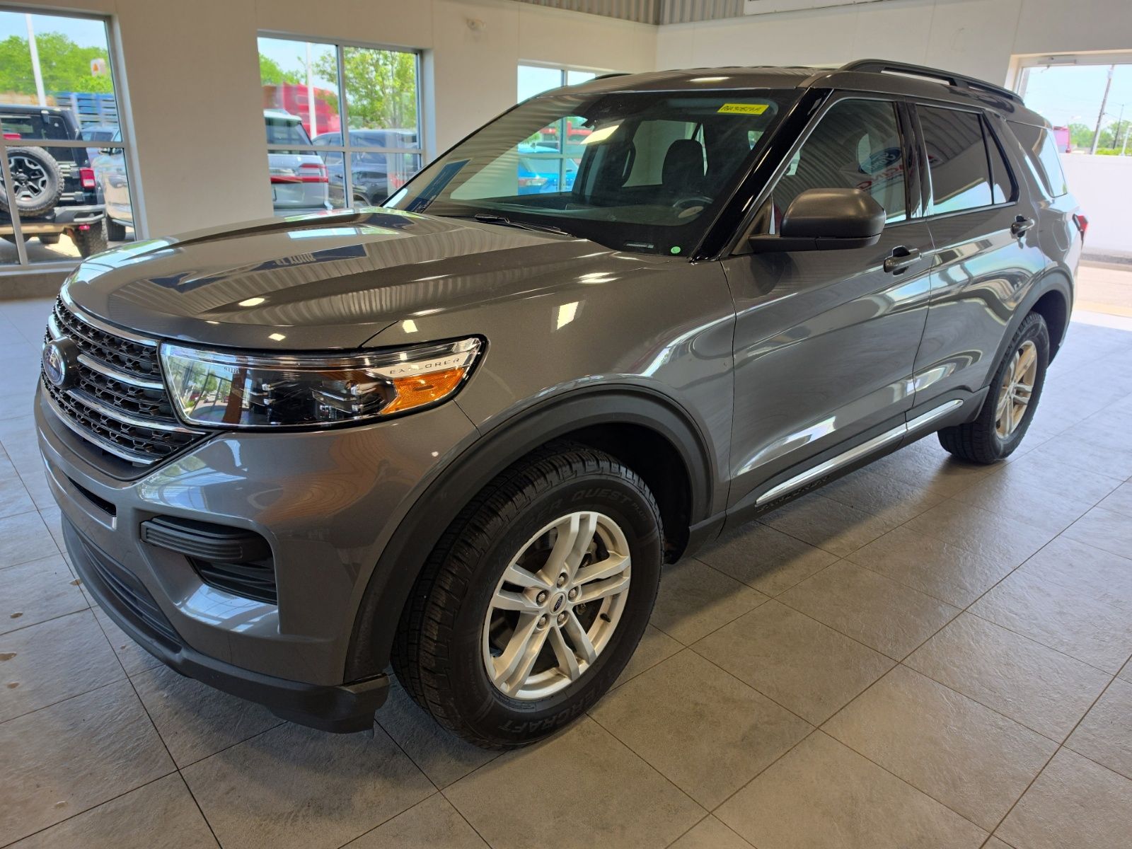 2023 Ford Explorer XLT AWD