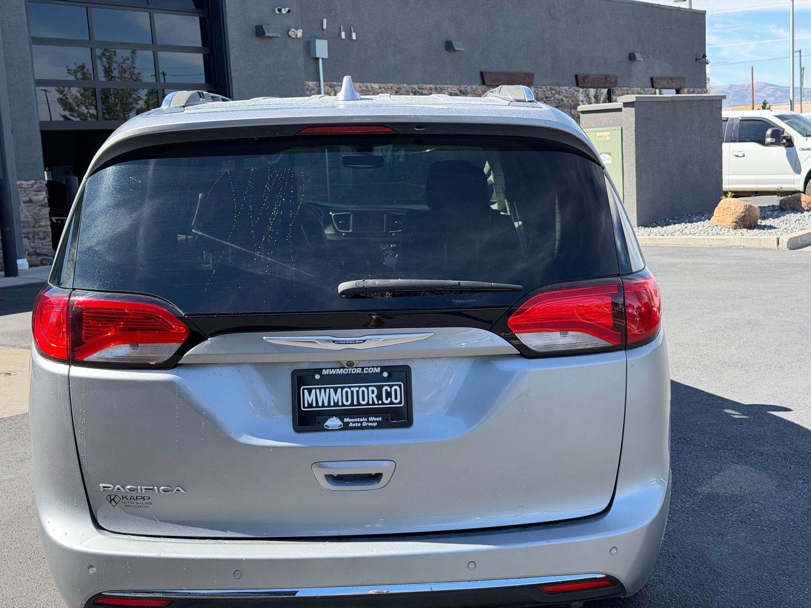 Used 2020 Chrysler Pacifica Van