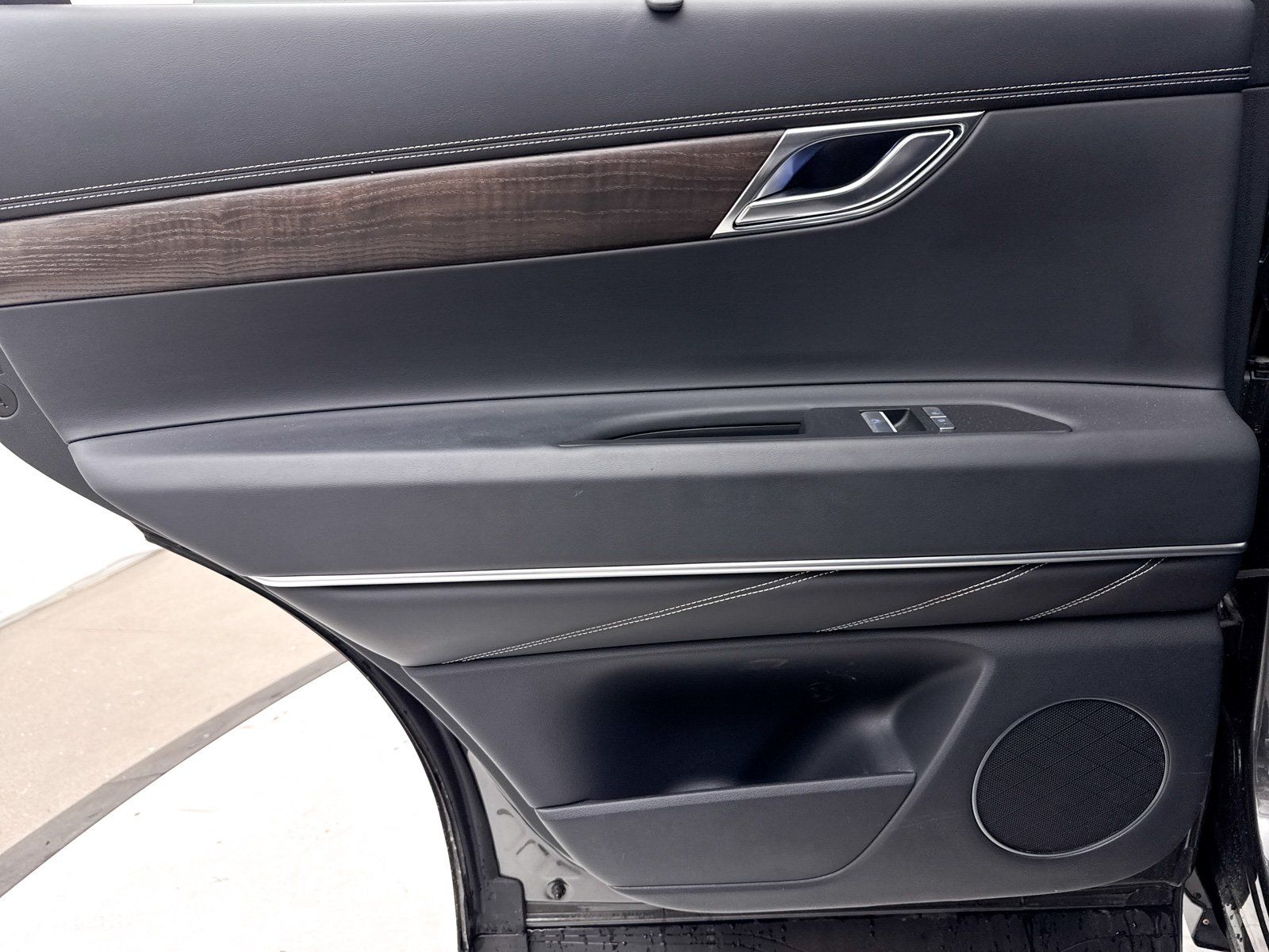 2024 GENESIS GV80 Standard - Photo 47