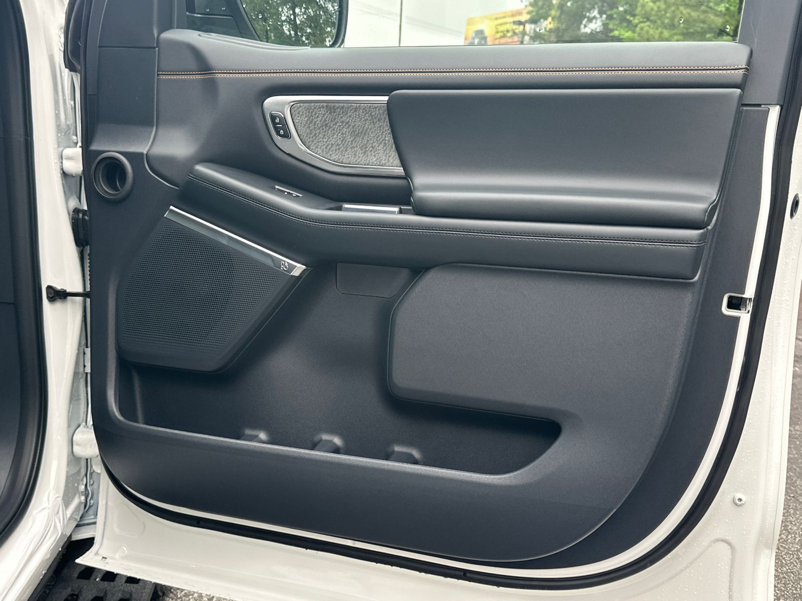 New 2026 Star White Metallic Tri-Coat Ford Tremor® image 15