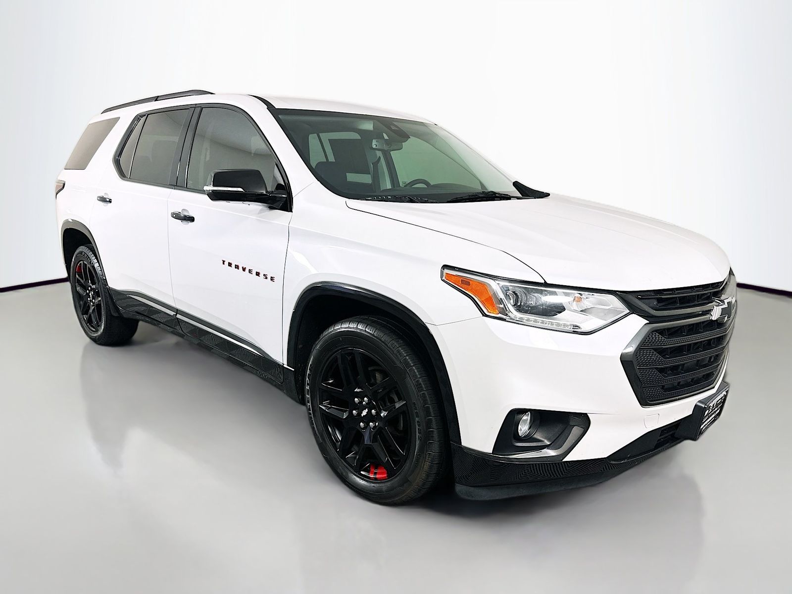 Pearl 2019 Chevrolet Traverse SUV / Crossover Four-Wheel Drive 9-Speed Automatic