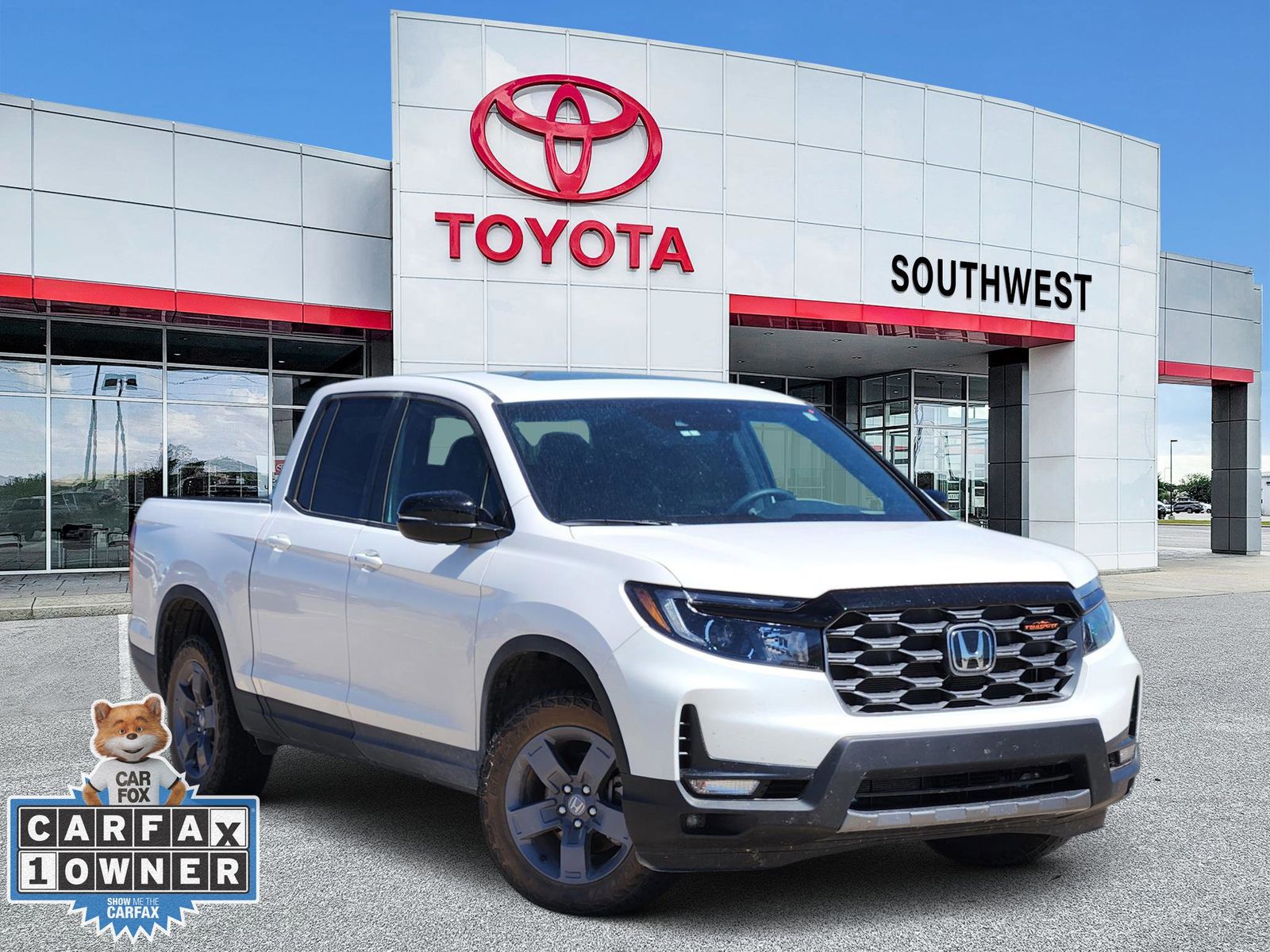 White 2024 Honda Ridgeline TrailSport AWD Pickup Truck All-Wheel Drive 9-Speed Automatic