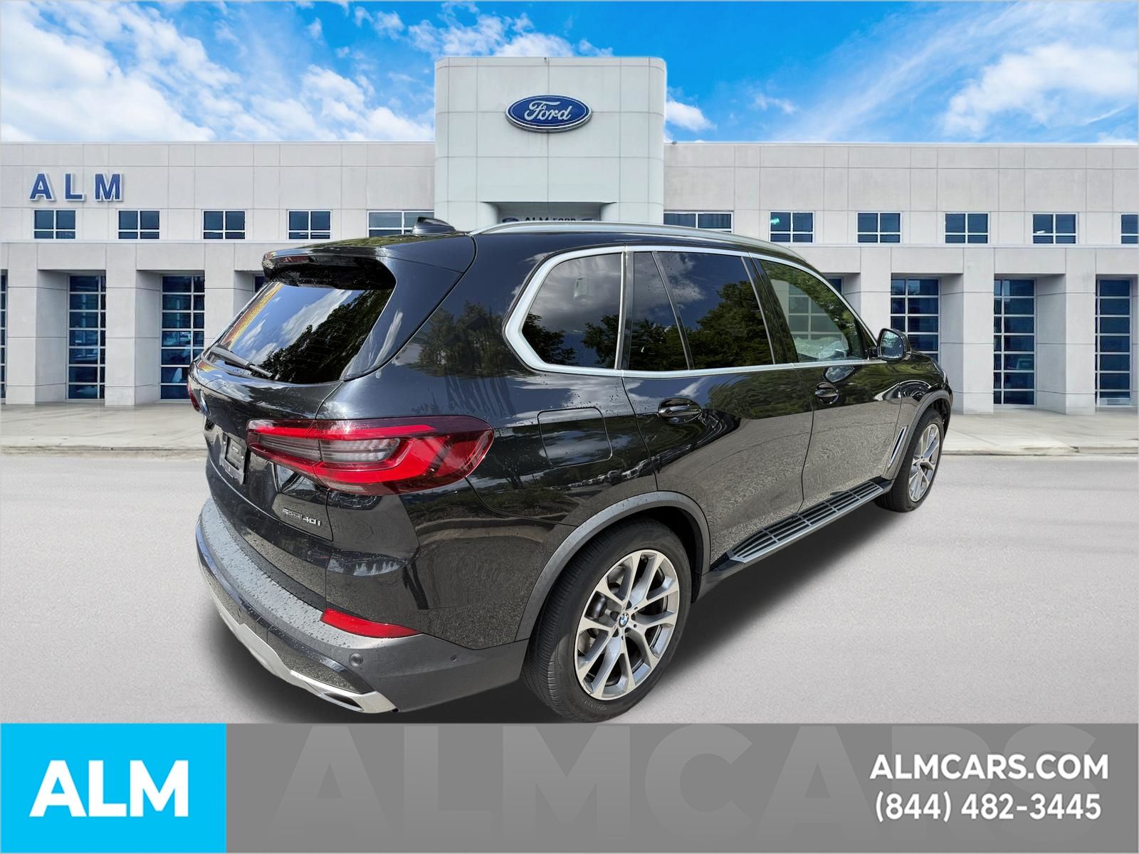 Used 2023 Black Sapphire Metallic BMW sDrive40i image 5