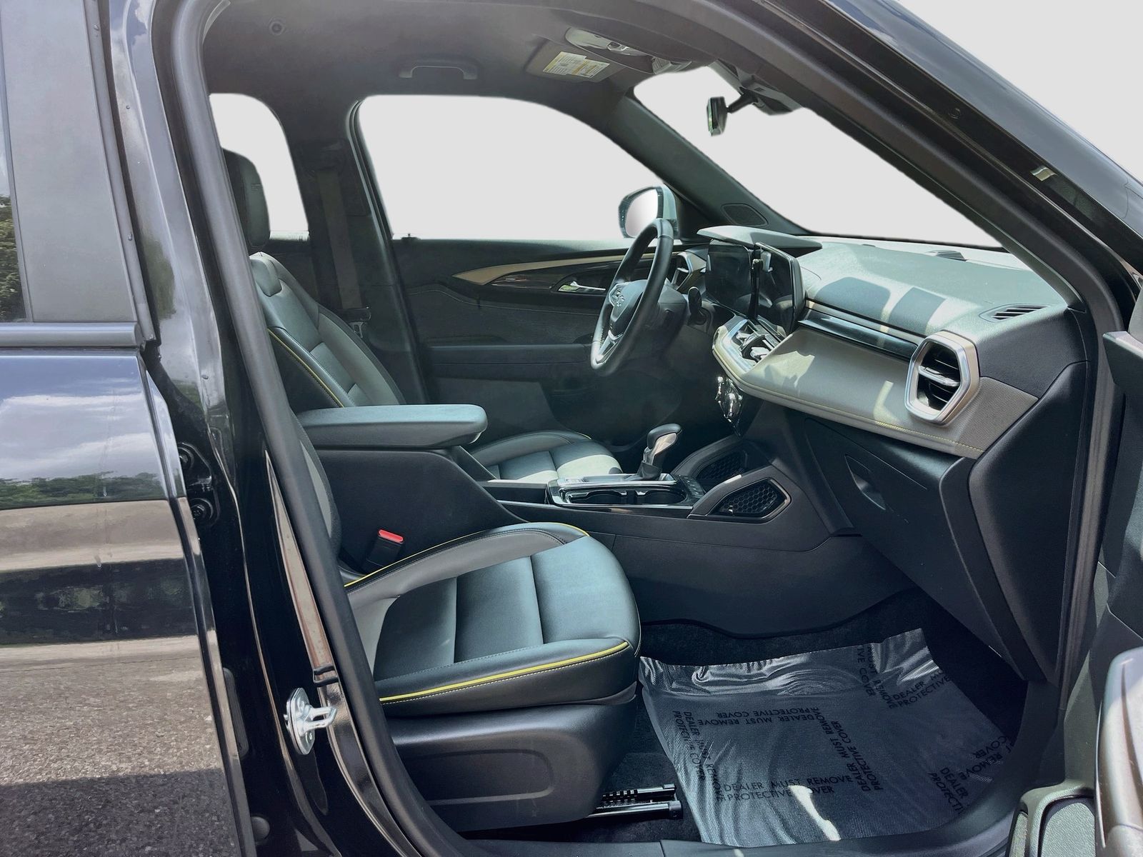 Used 2025 Black Chevrolet ACTIV image 26