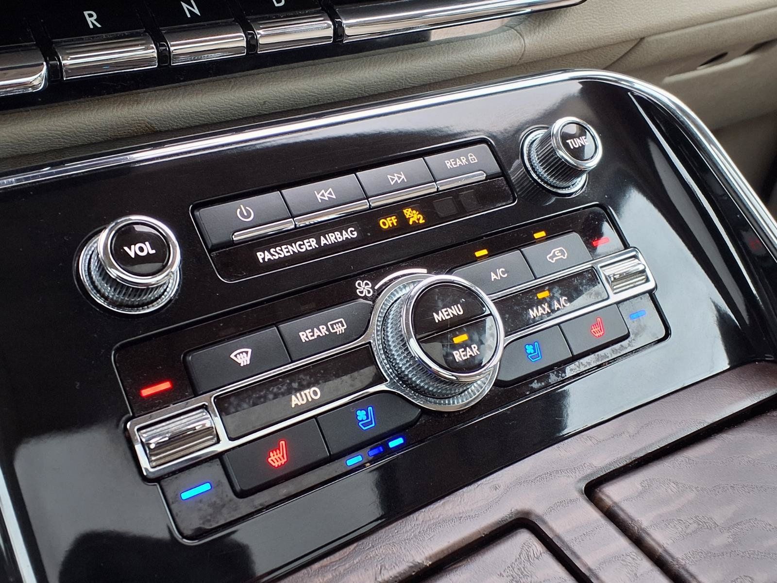 2020 Lincoln Navigator Reserve Brown at Classic Elite Chevrolet Sugar Land
