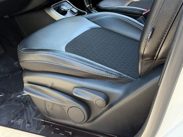 Used 2021 White Clearcoat Jeep Latitude image 36