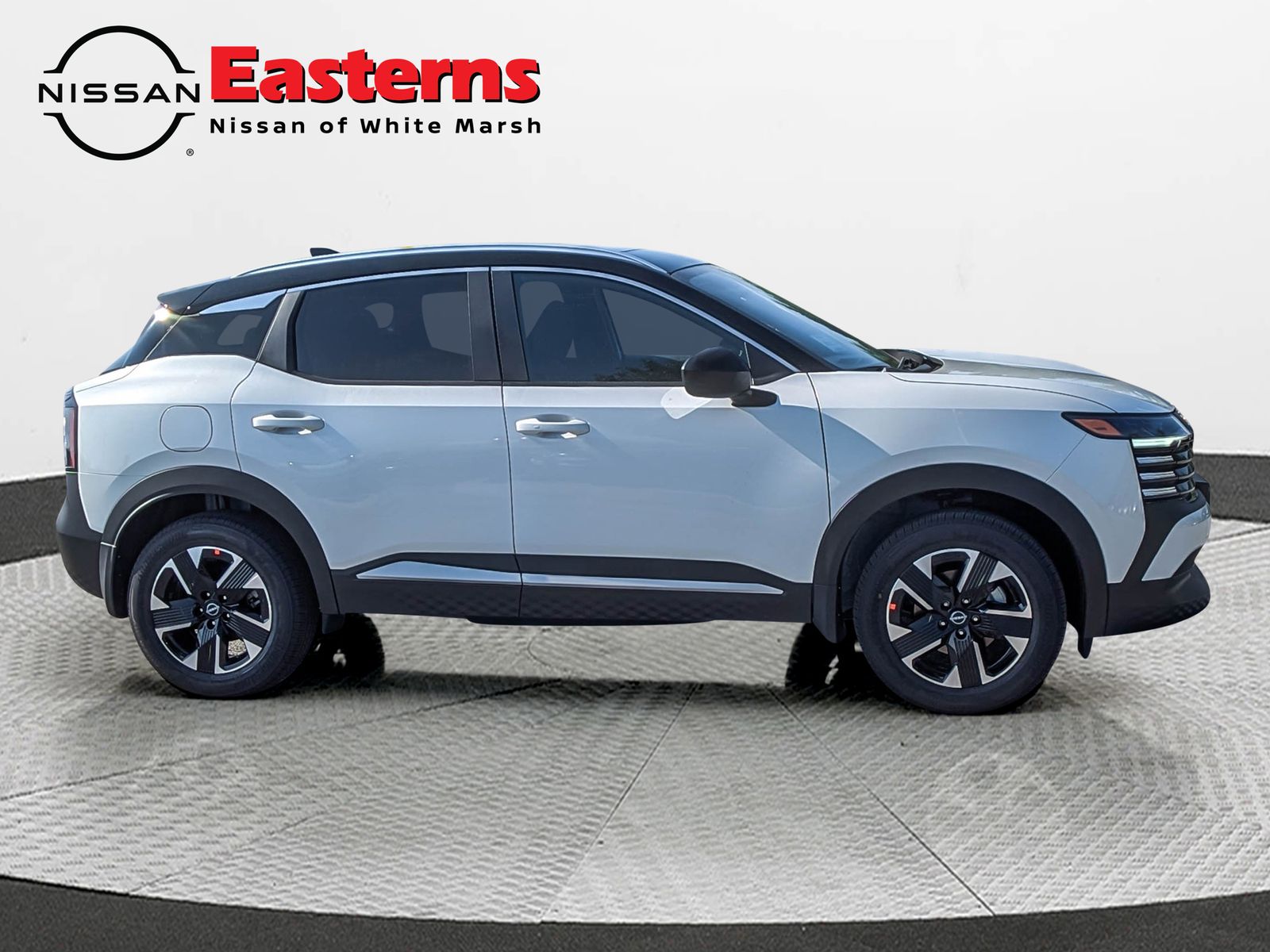 2025 Nissan Kicks SV photo 6