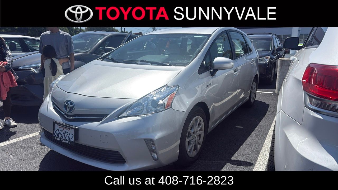 2012 Toyota Prius v's photo