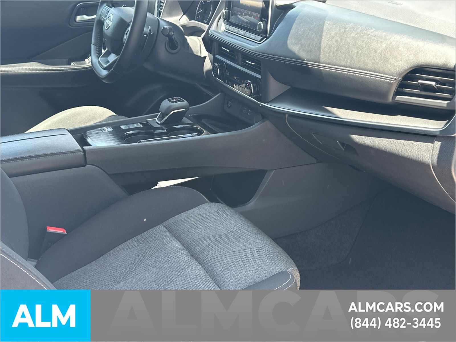 Certified Used 2025 Pearl Nissan SV image 15