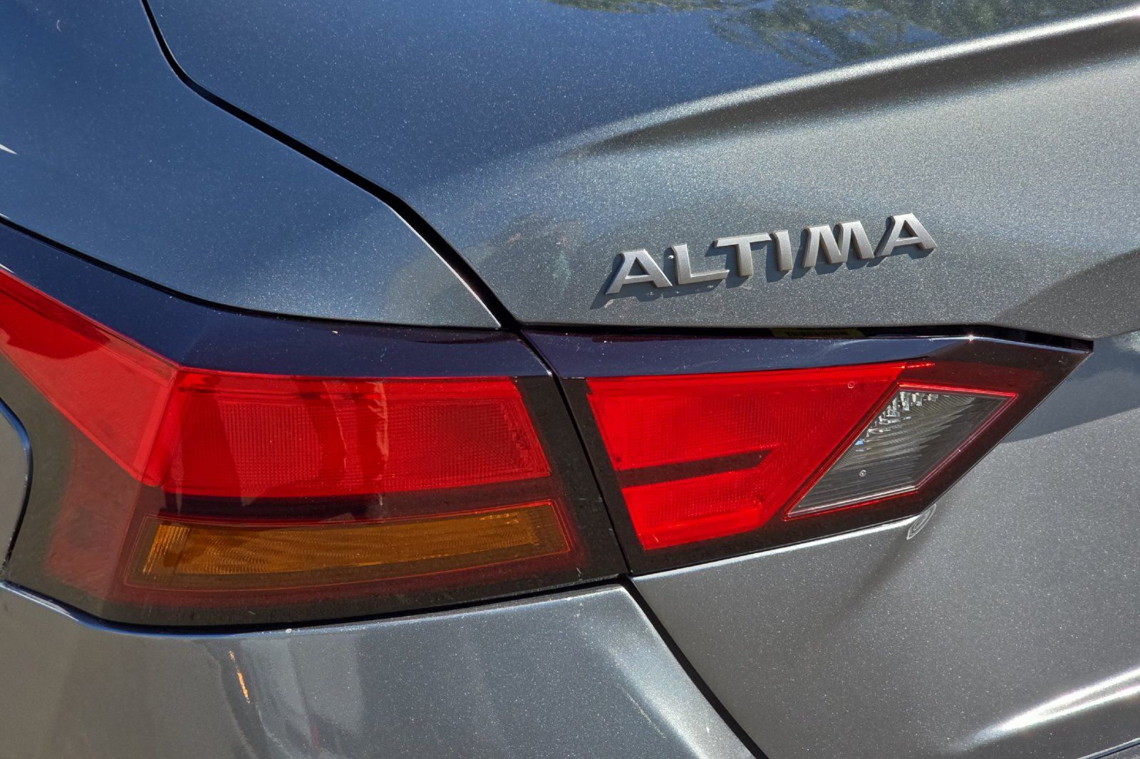 Used 2025 Nissan Altima Sedan