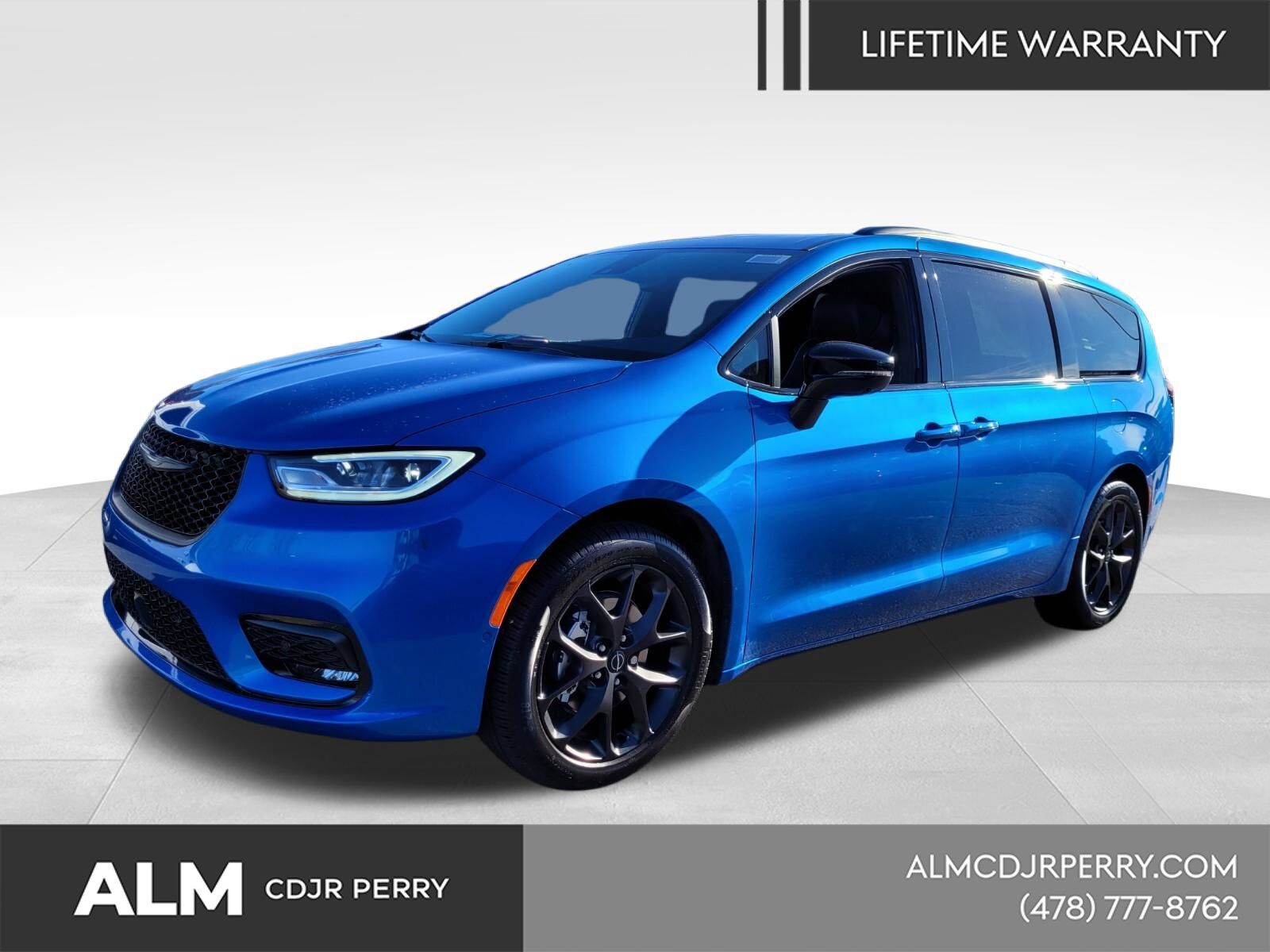 Hydro Blue Pearlcoat 2026 Chrysler Pacifica Limited FWD Minivan Front-Wheel Drive 9-Speed Automatic