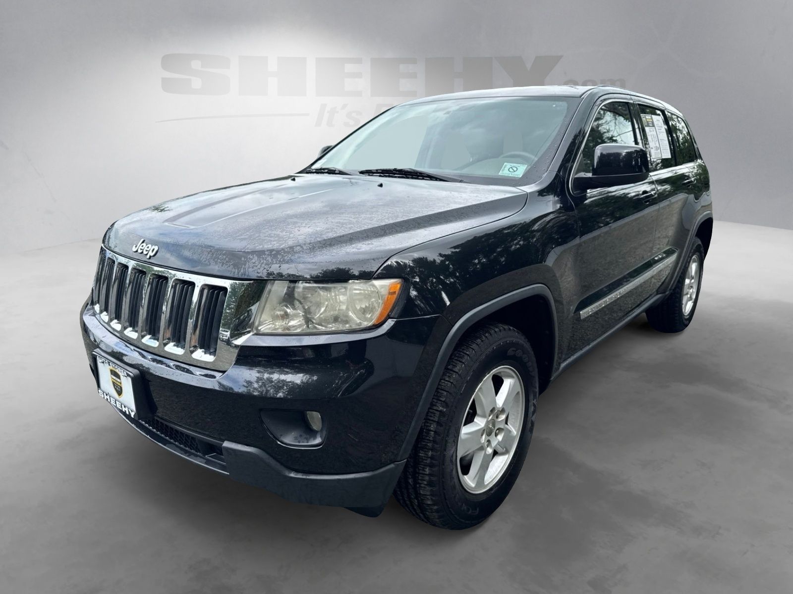 Used 2012 Brilliant Black Crystal Pearlcoat Jeep Laredo image 15