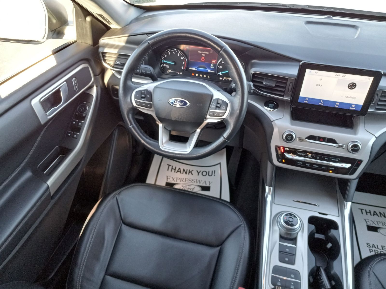 2023 Ford Explorer image 17