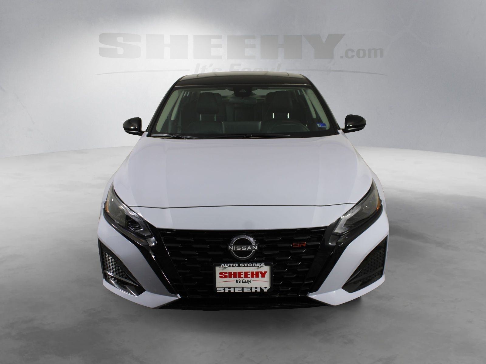 Used 2026 White Nissan 2.5 SR image 14
