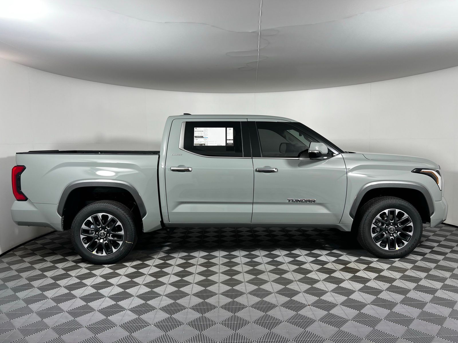 2025 Toyota Tundra Limited 4