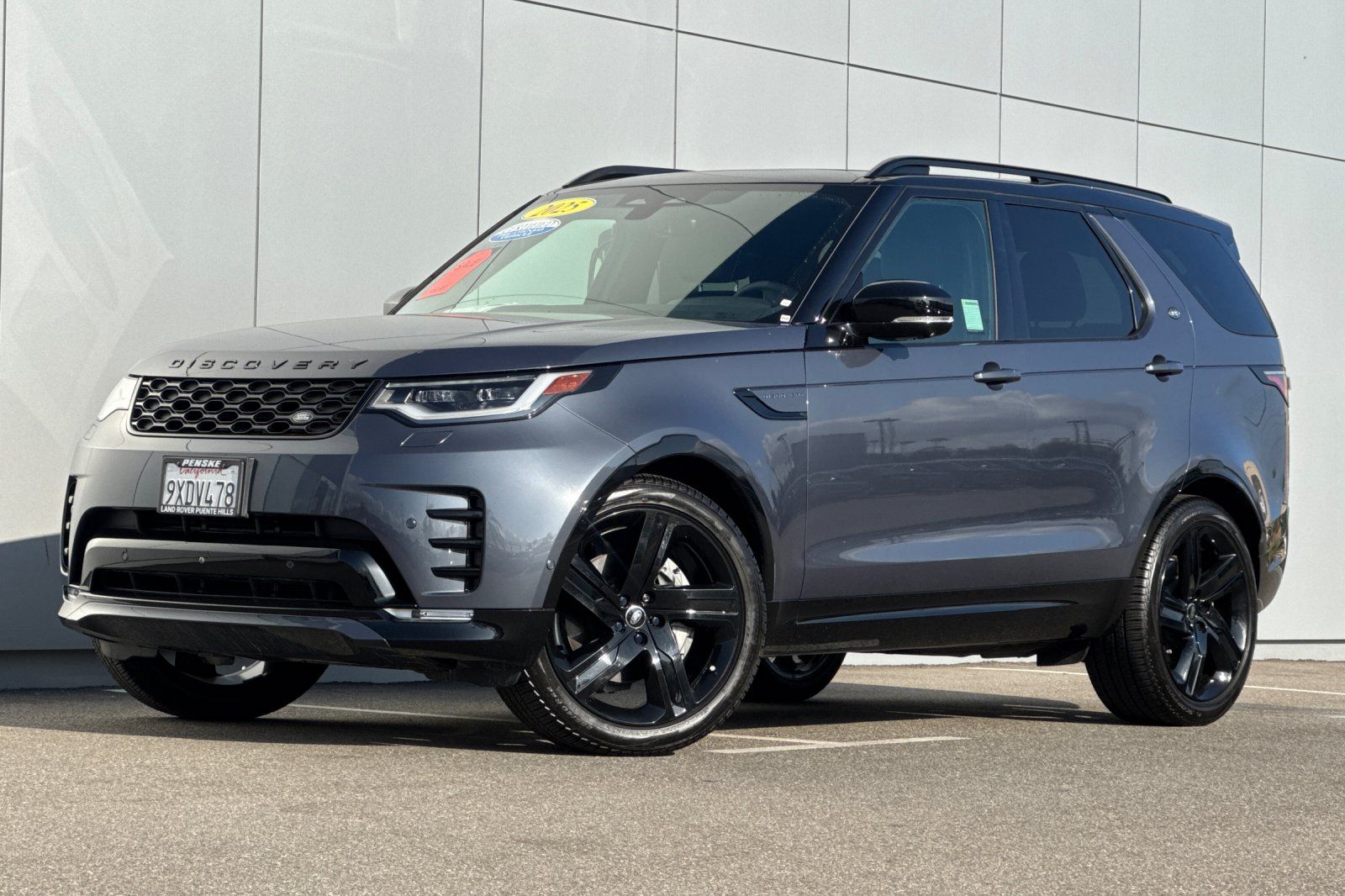 Varesine Blue Metallic 2025 Land Rover Discovery SUV / Crossover All-Wheel Drive 8-Speed Automatic