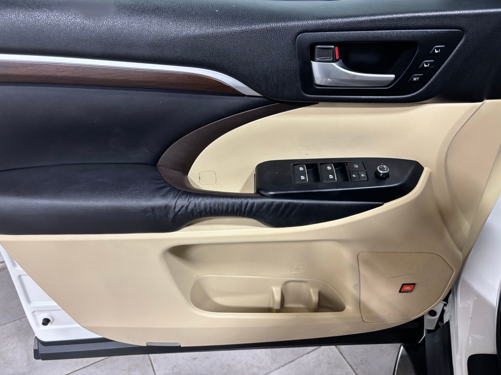 Used Car 2016 Toyota Highlander  For Sale Under $20,000 In Austin, Texas