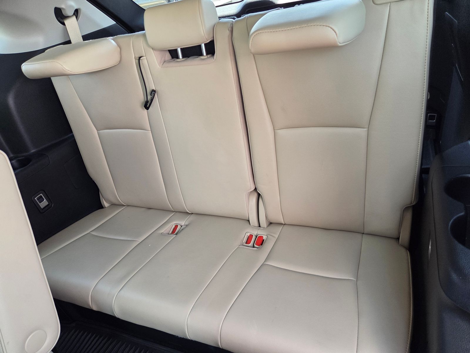 used 2021 Toyota Highlander car, priced at $29,325