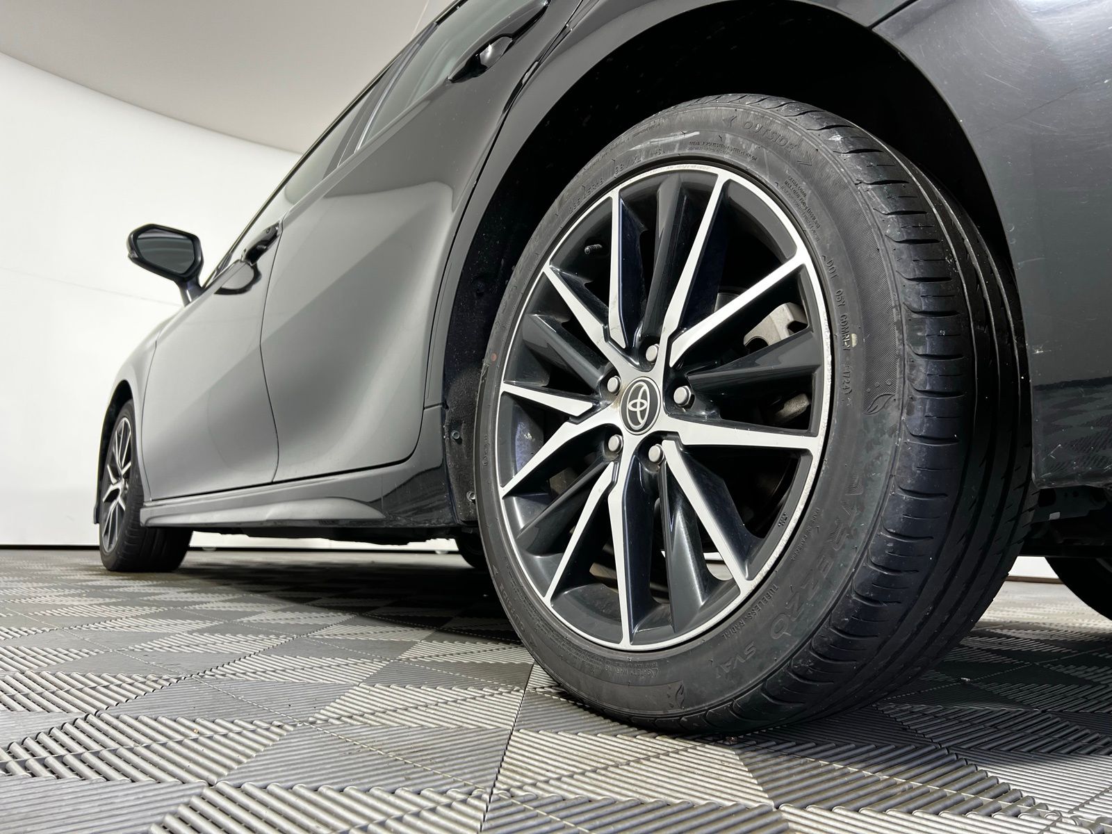 Thumbnail: 2023 Toyota Camry - 9