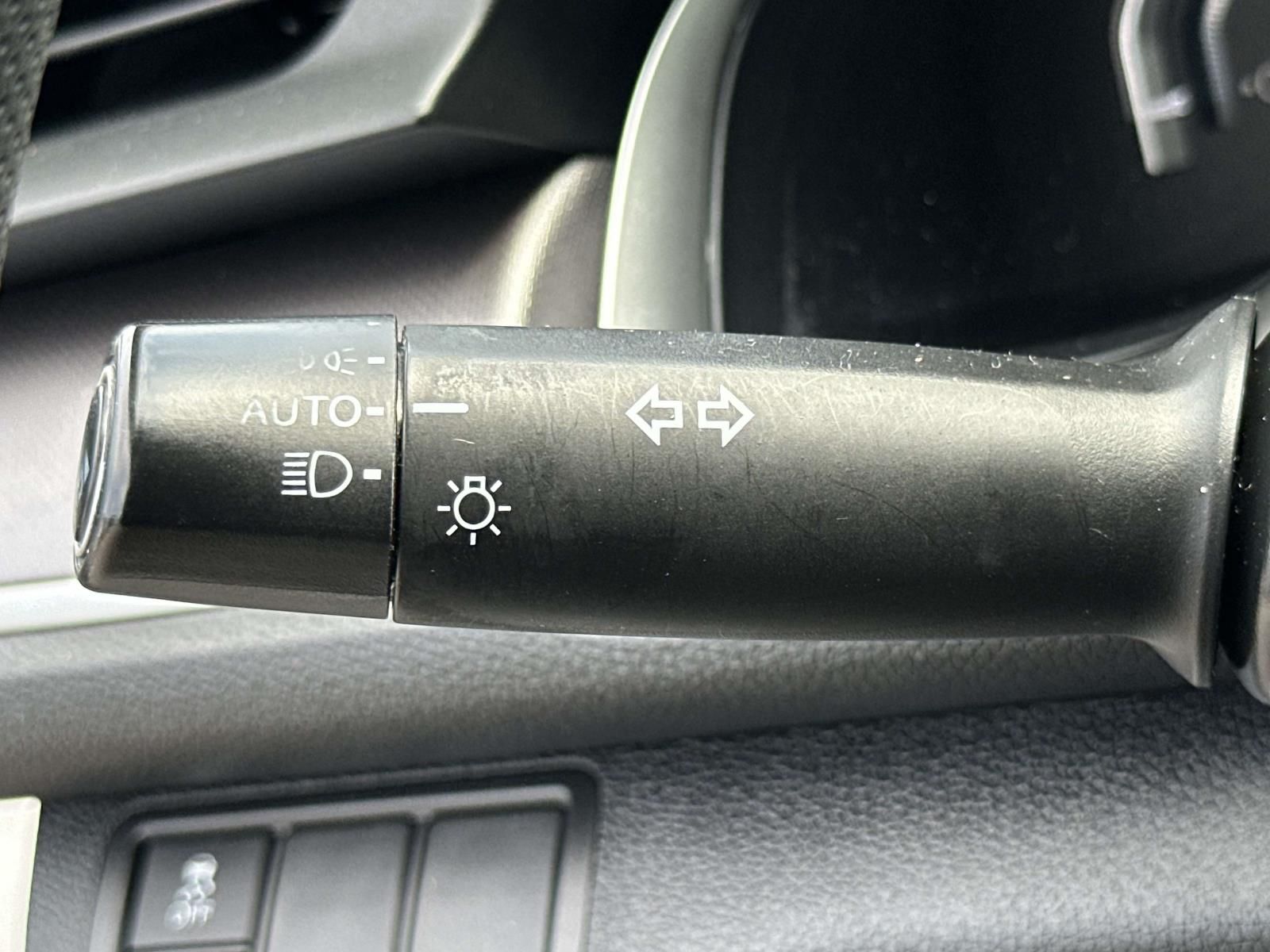 Used 2017  Honda EX image 31