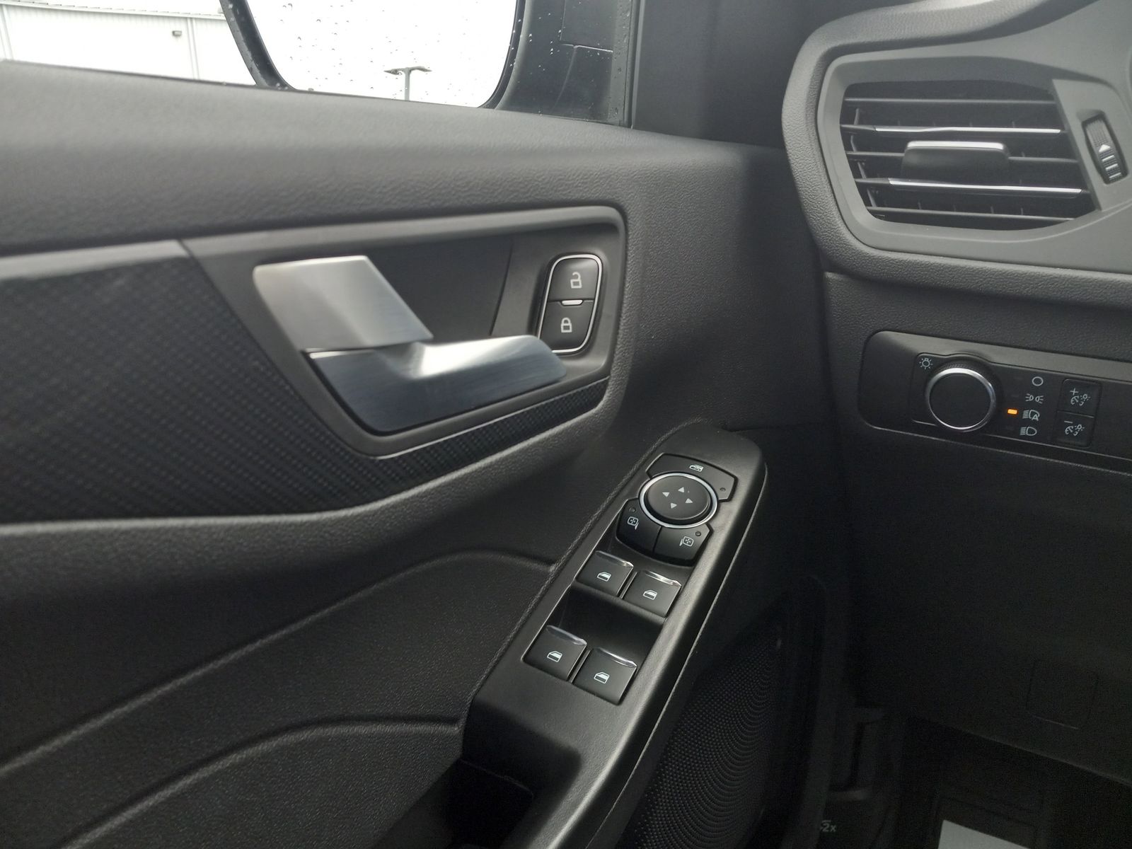 2025 Ford Escape image 26