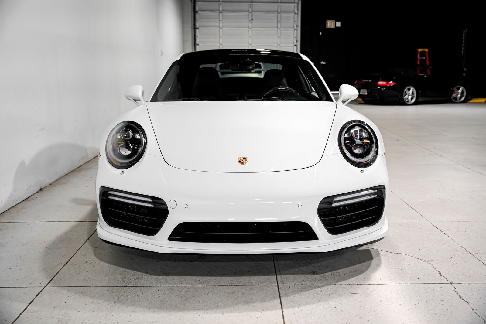 2018 Porsche 911 Turbo S — photo 6