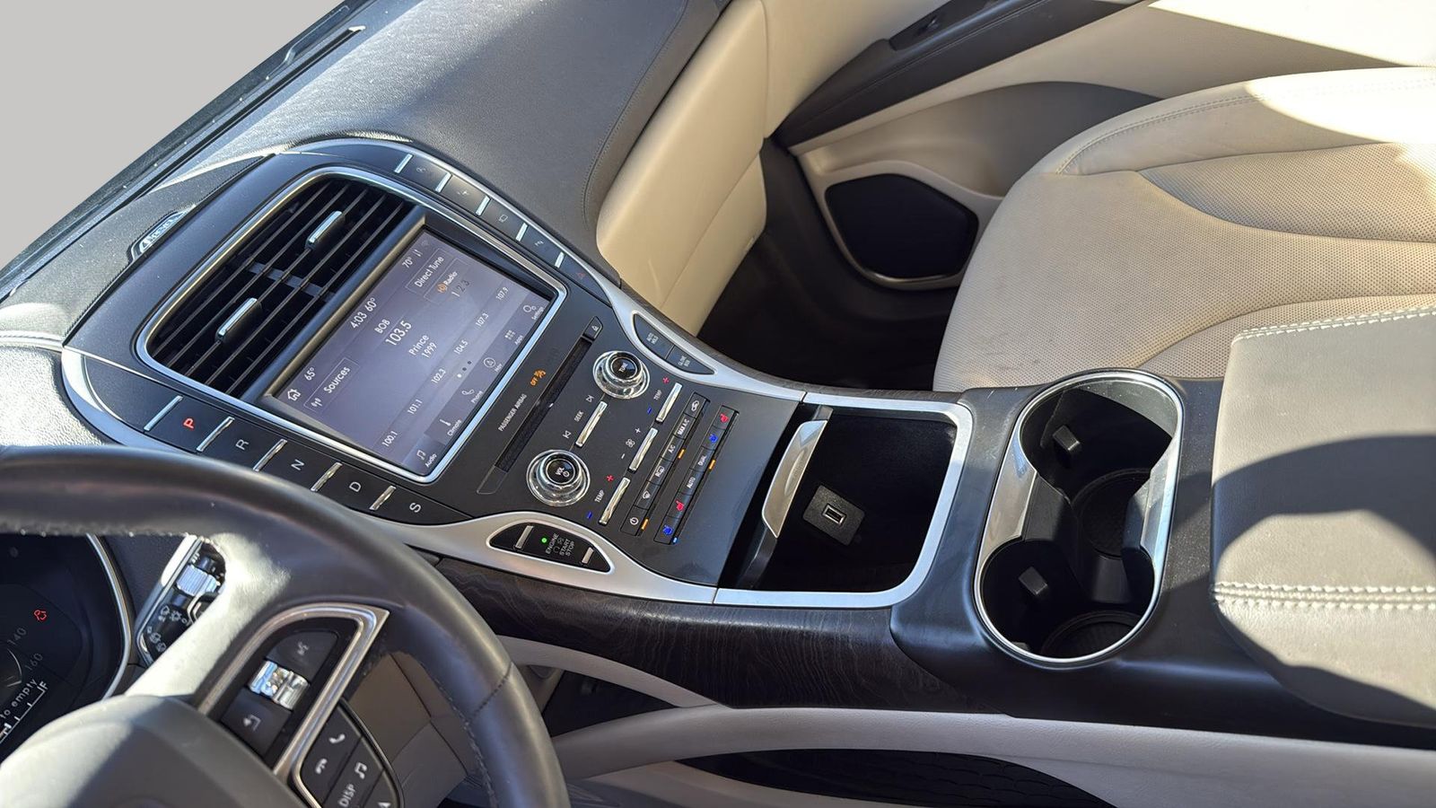 Used Car 2020 Lincoln Nautilus  Reserve For Sale Under $30,000 In Austin, Texas