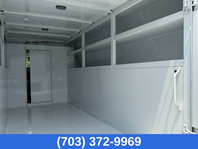 New 2026 Oxford White Ford SD image 17