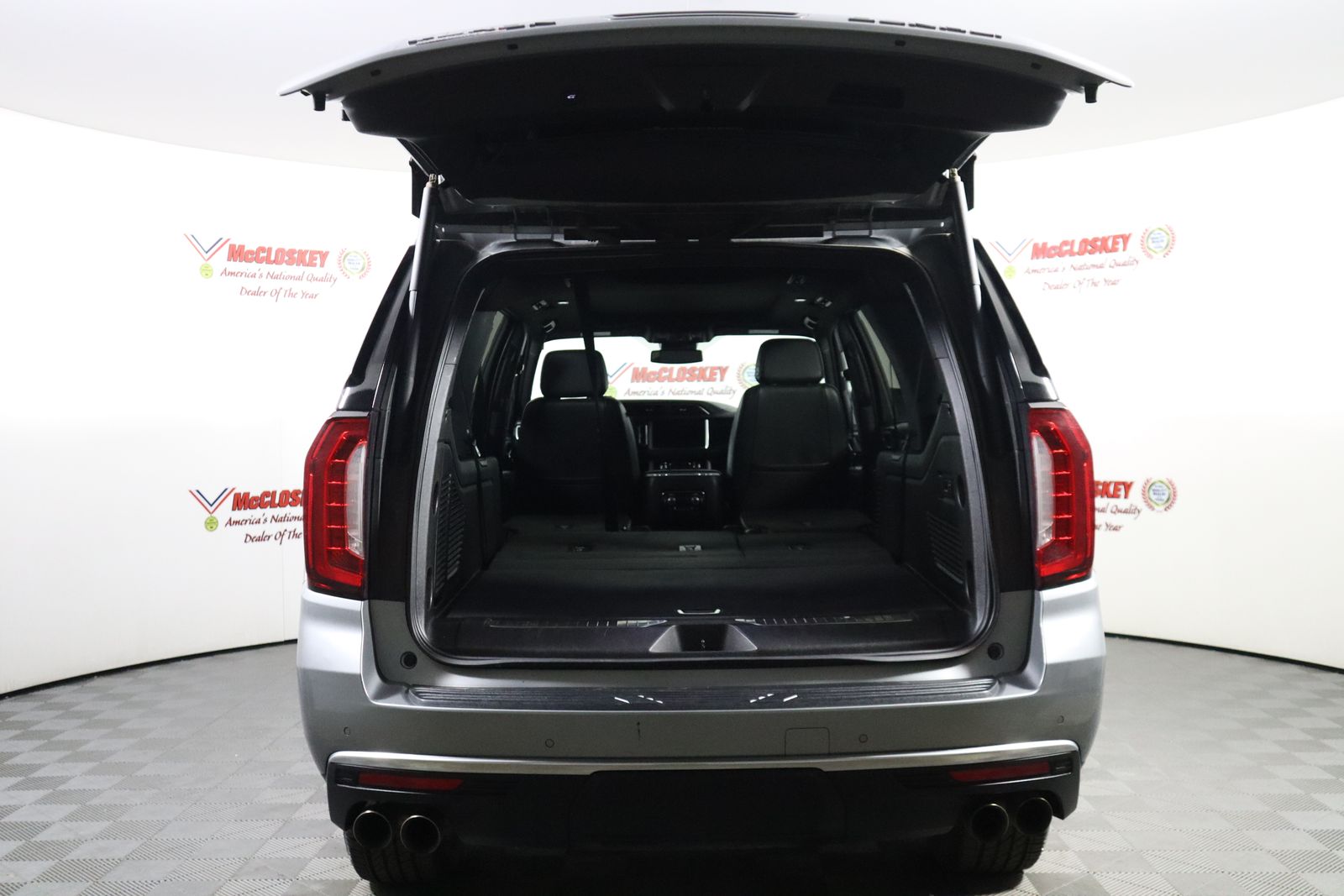 2023 GMC Yukon XL Denali photo