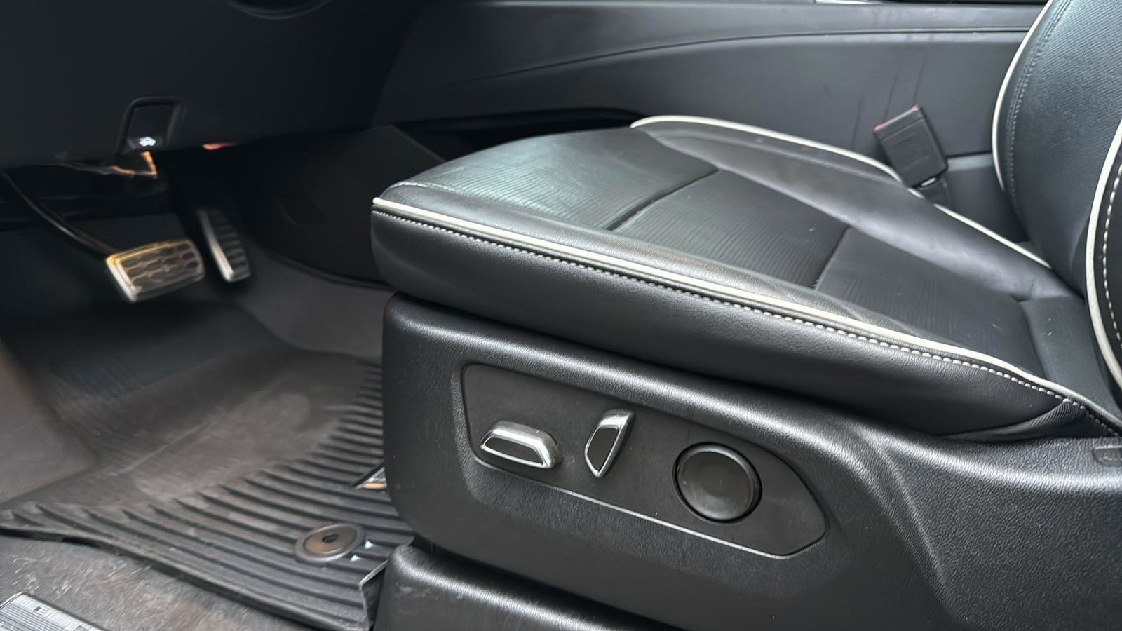 Used Car 2022 Cadillac Escalade  Sport For Sale Under $70,000 In Austin, Texas