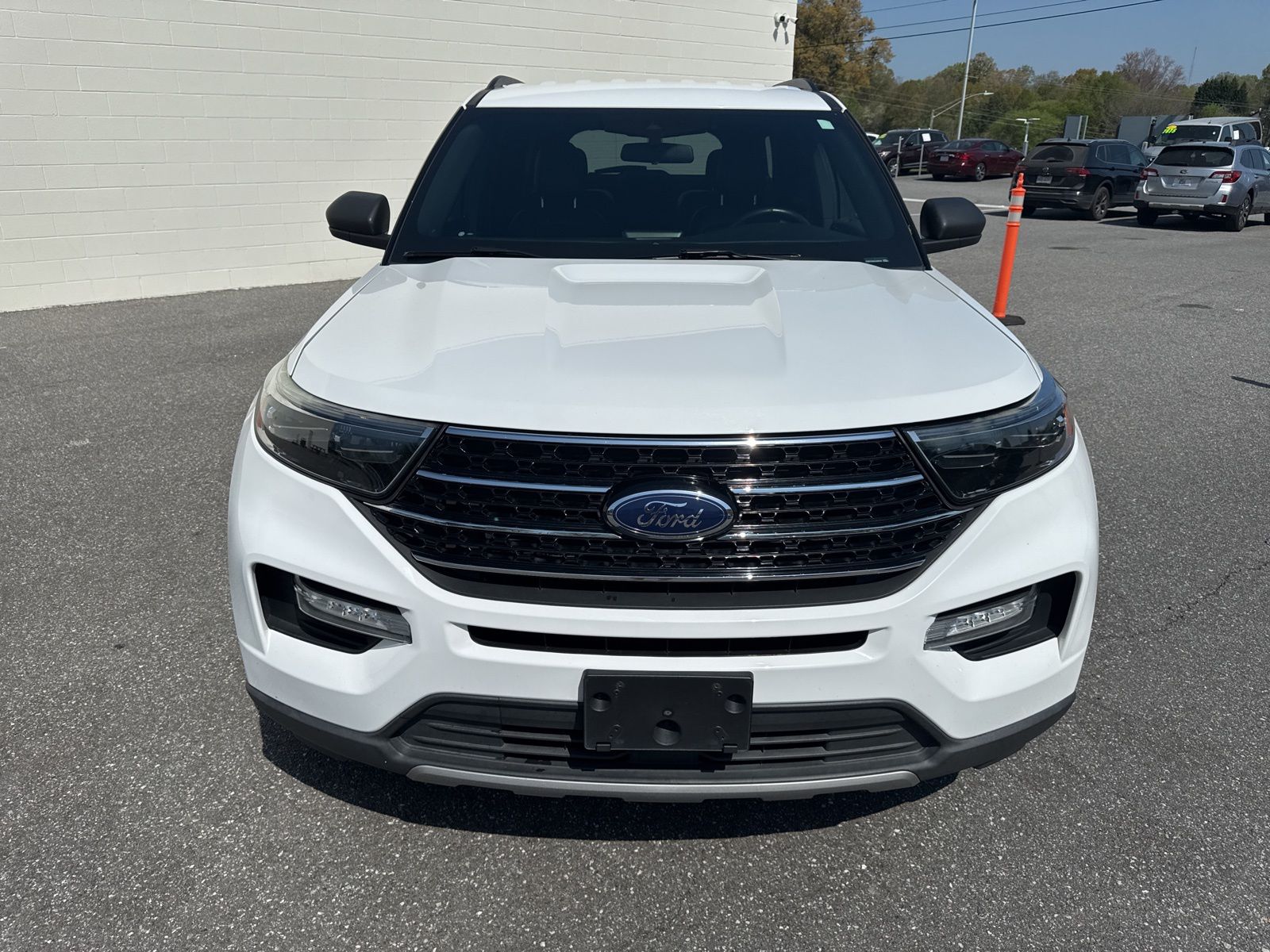 View vehicle photo 2