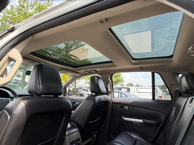 Used 2011 White Platinum Clearcoat Metallic Ford Limited image 10