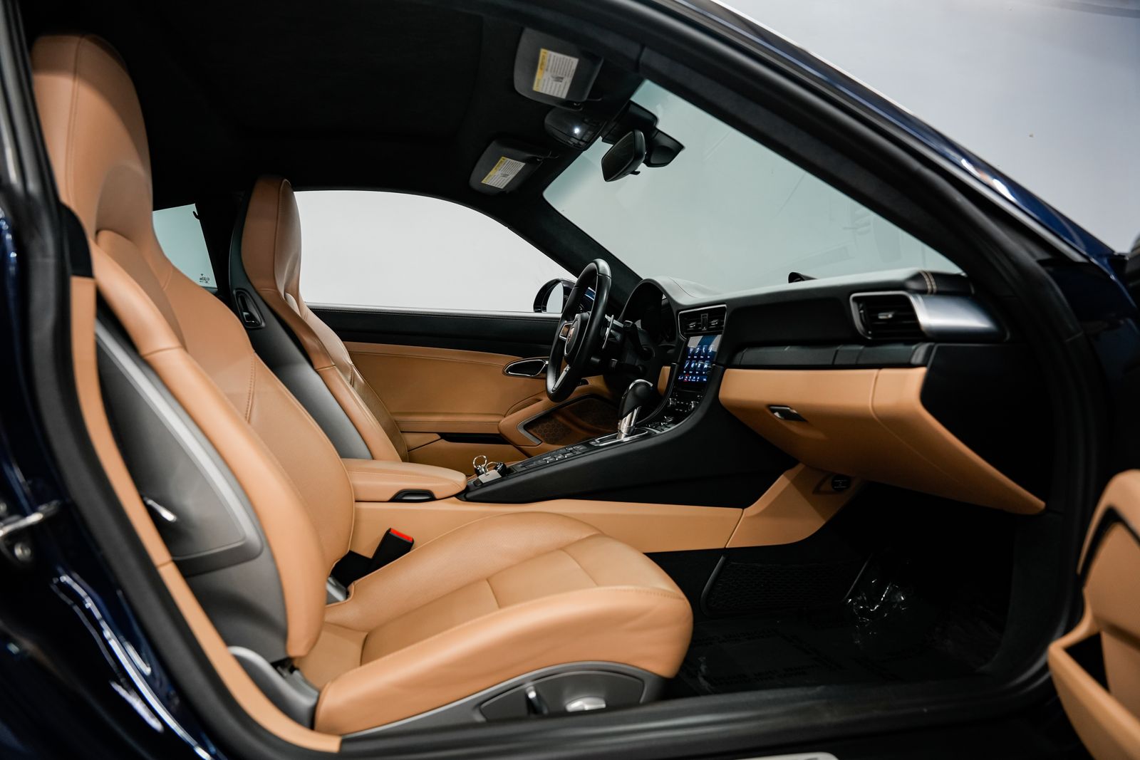 2018 Porsche 911 Carrera GTS — photo 27