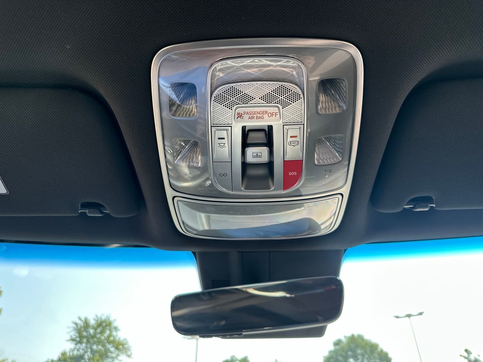 Used 2023 White Genesis Advanced image 23
