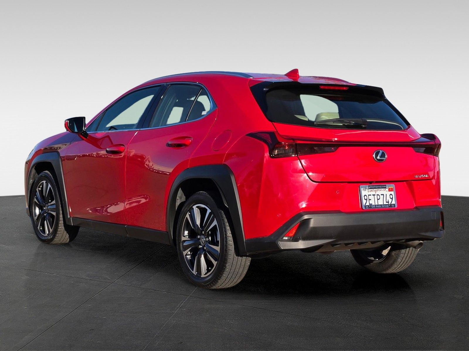 View vehicle photo 6