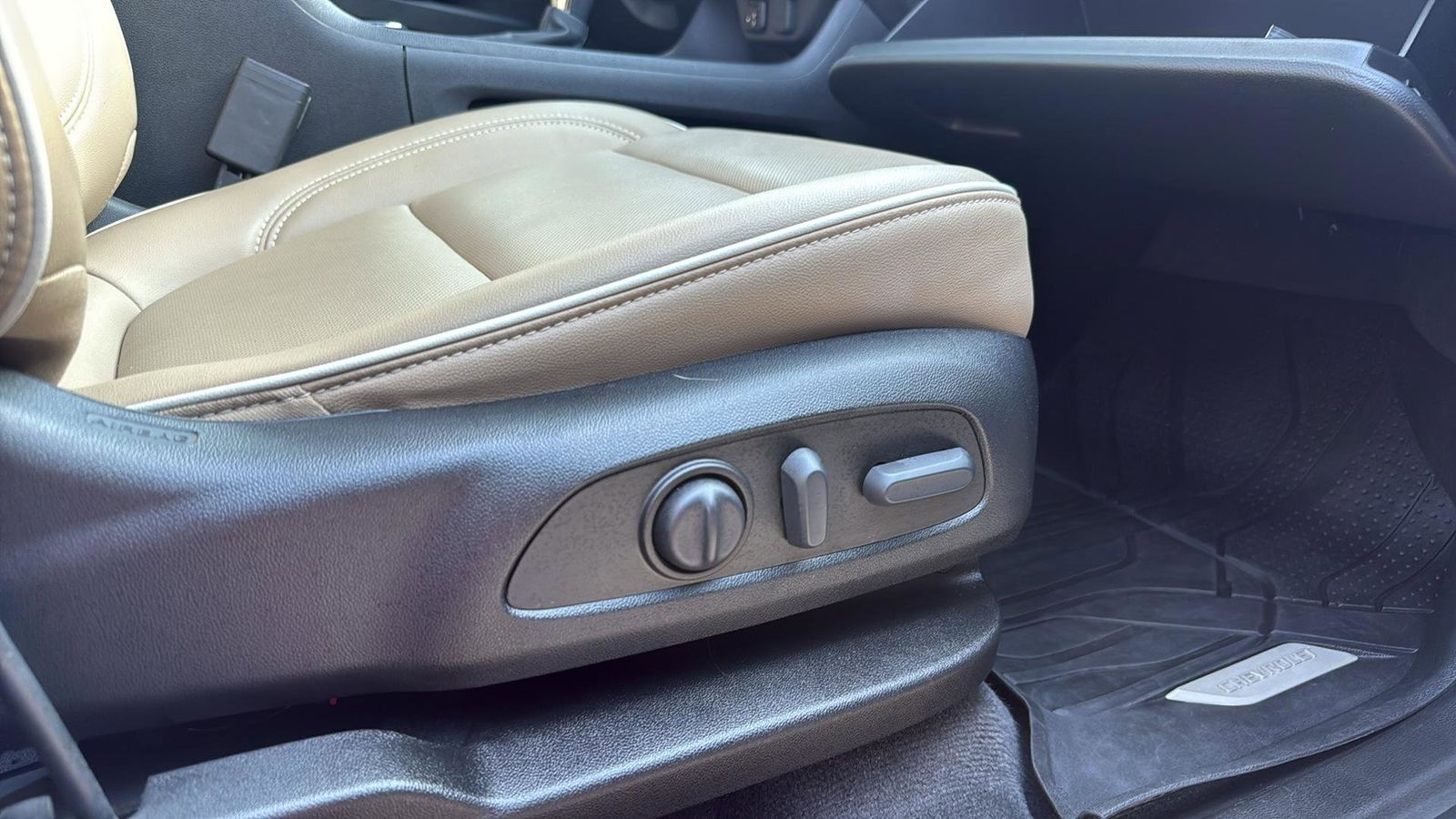 Used Car 2023 Chevrolet Traverse  Premier For Sale Under $40,000 In Austin, Texas