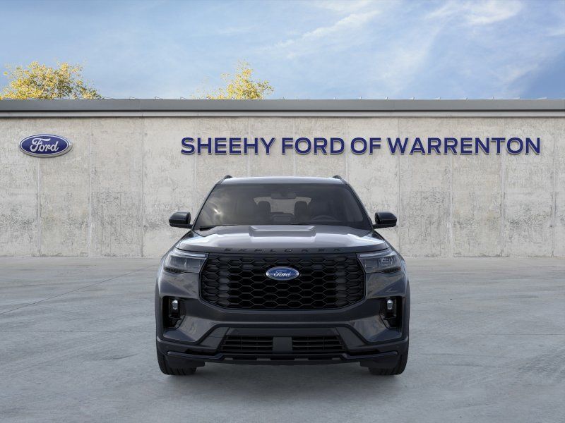 New 2026 Agate Black Metallic Ford ST-Line image 2