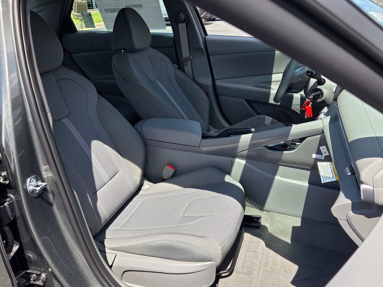 New 2026 Gray HYUNDAI SE image 14