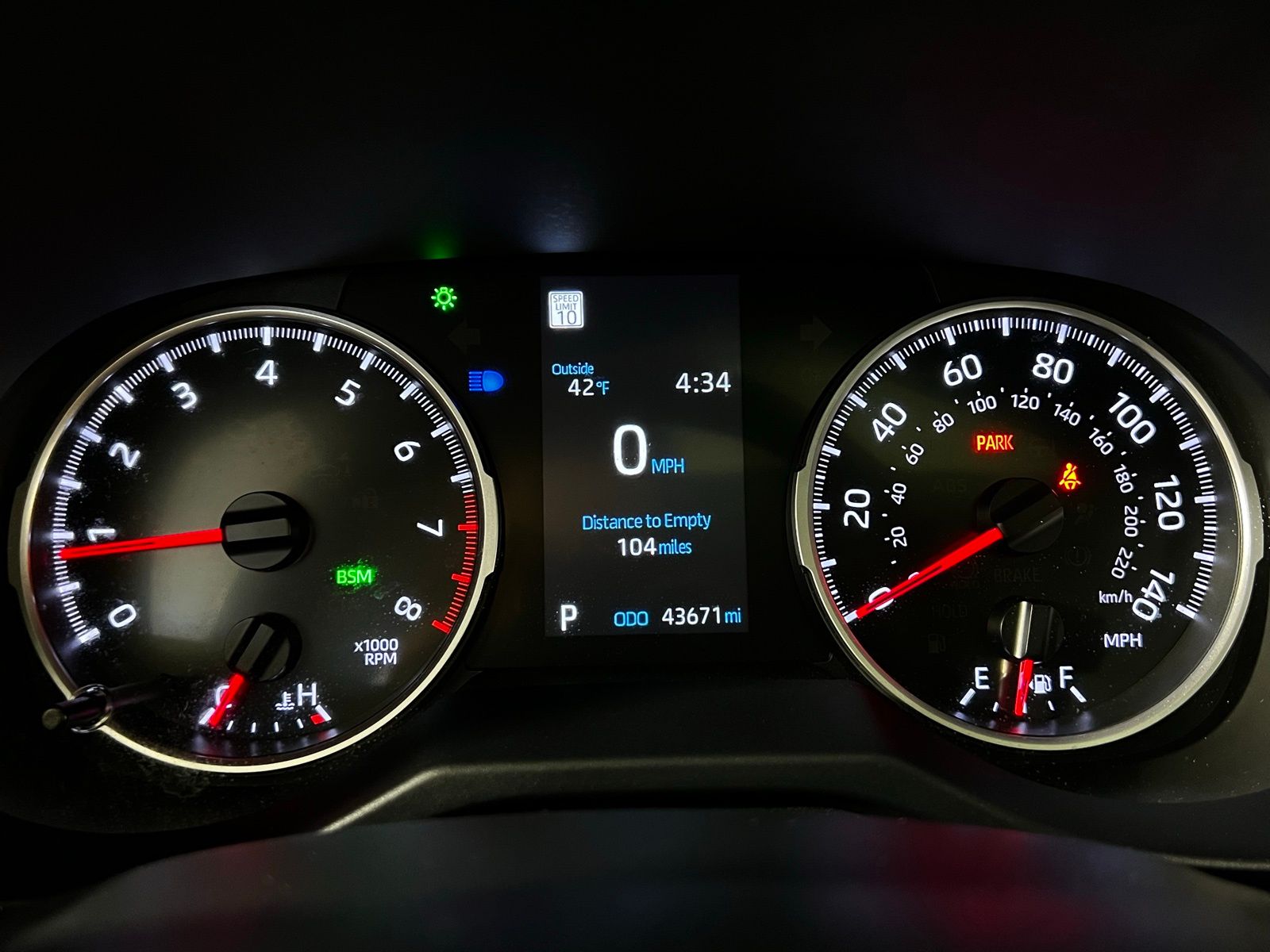 Thumbnail: 2022 Toyota RAV4 - 16