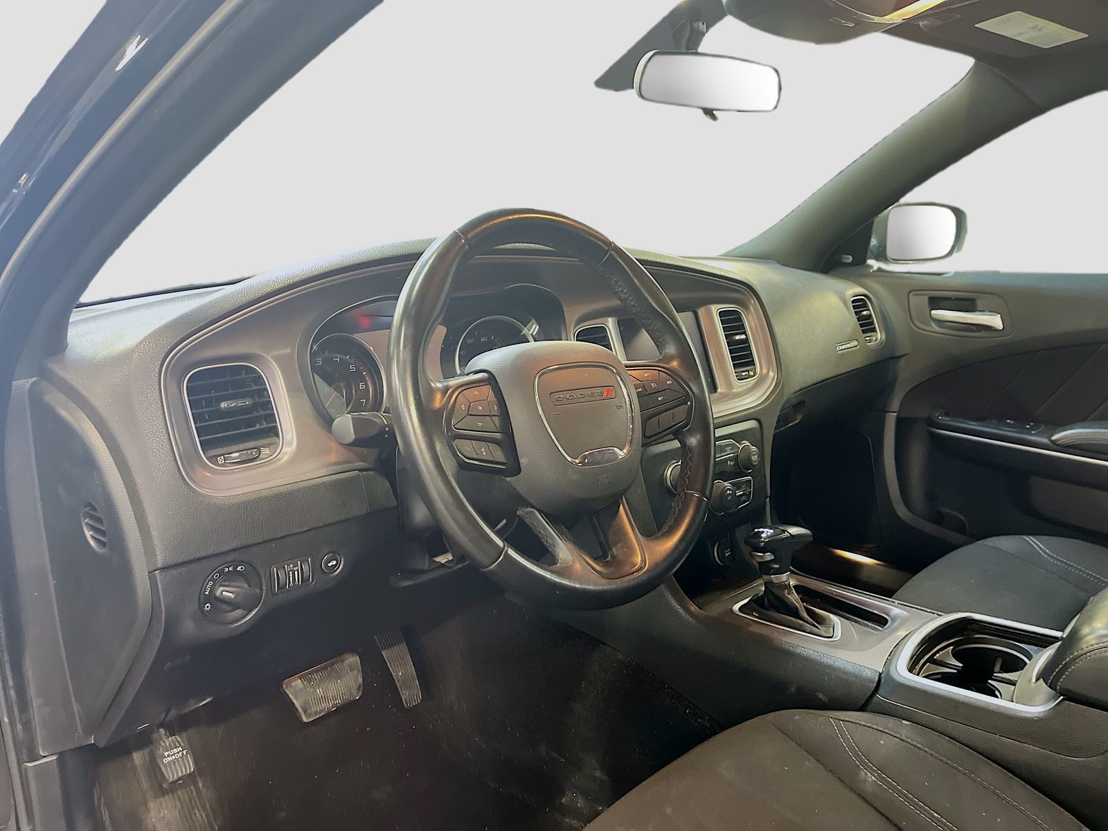 Used 2023 Black Dodge SXT image 9