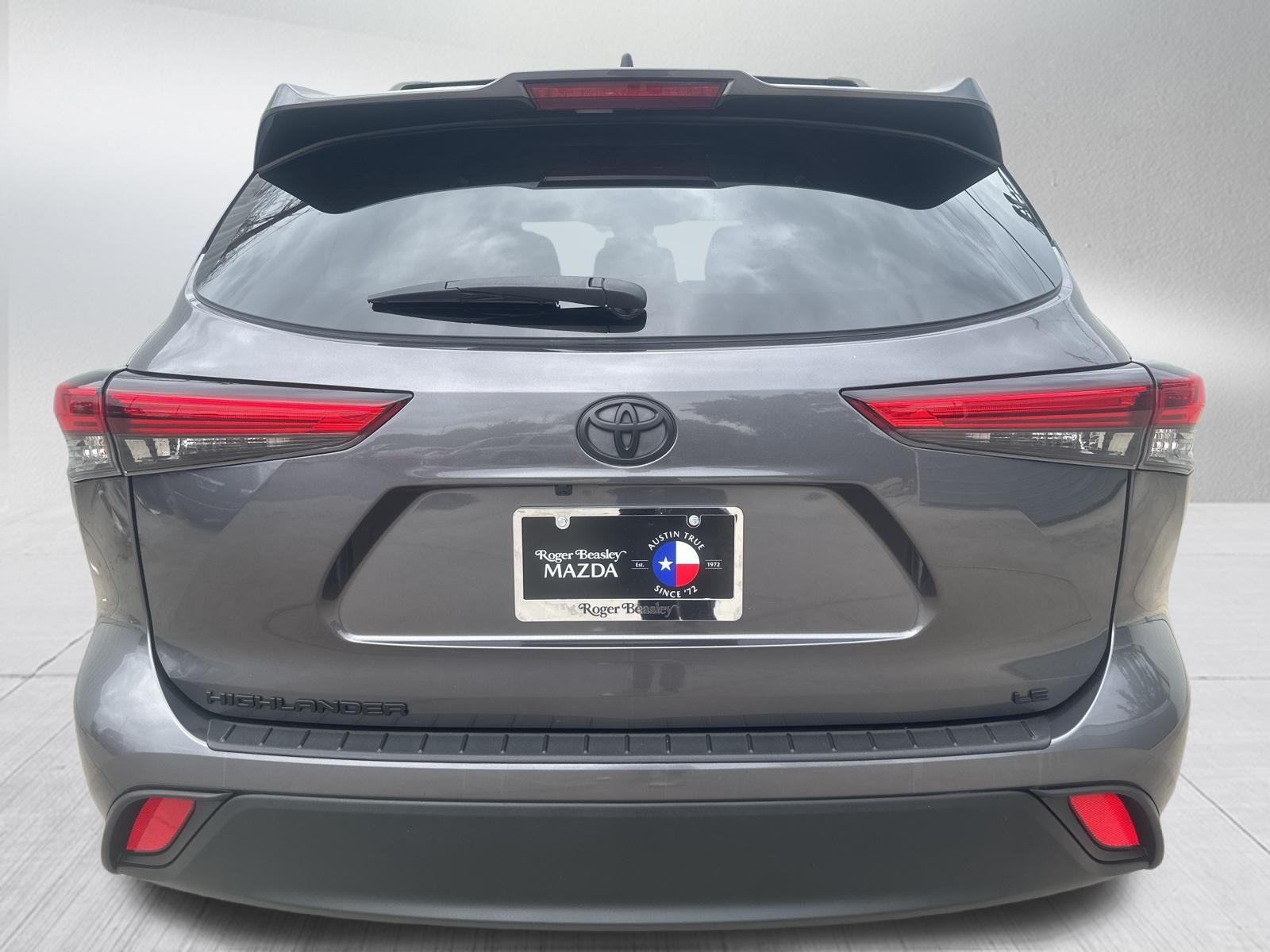 Used Car 2023 Toyota Highlander  Le For Sale Under $35,000 In Austin, Texas