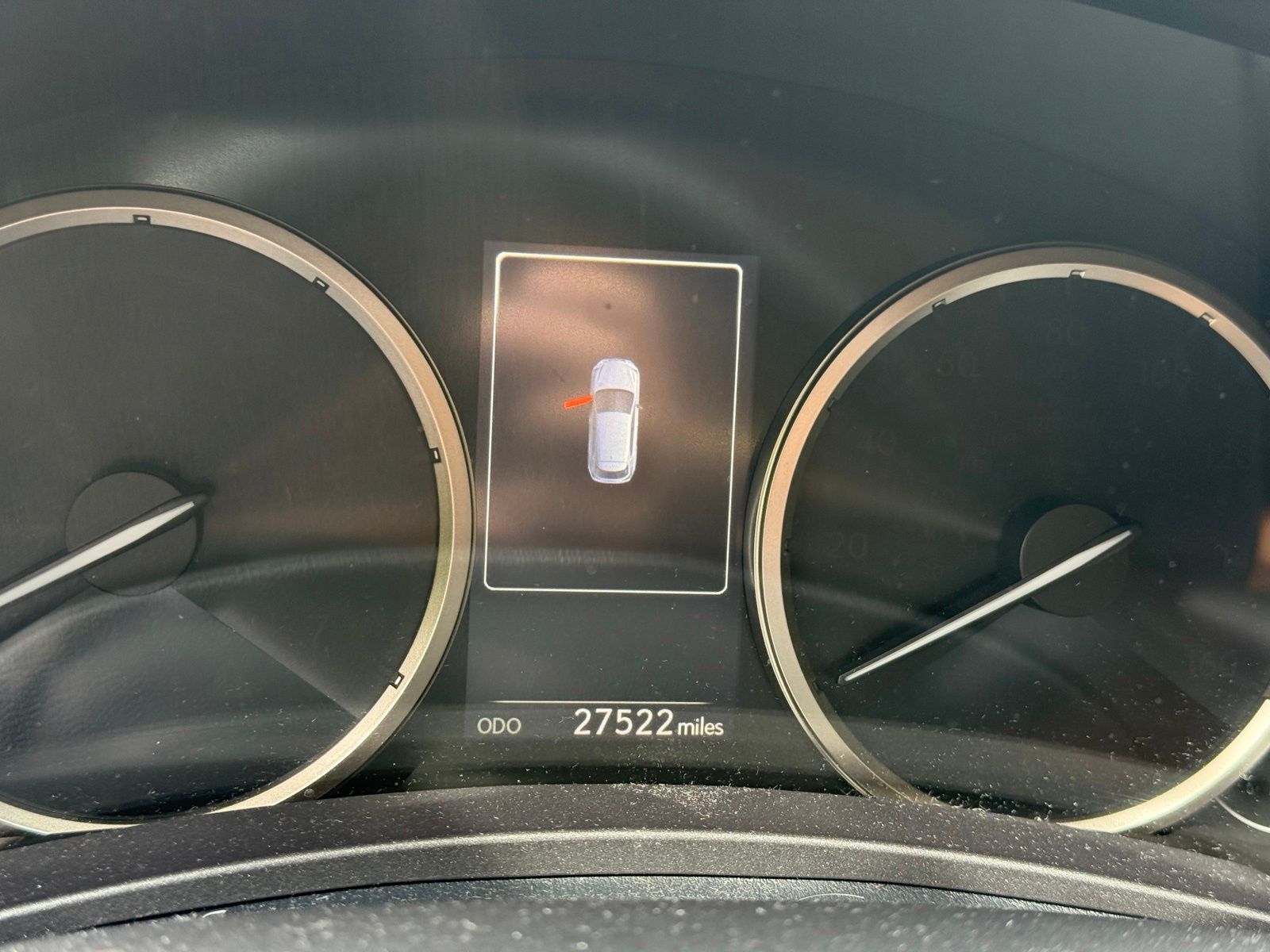 Used 2021 White Lexus 300h image 9
