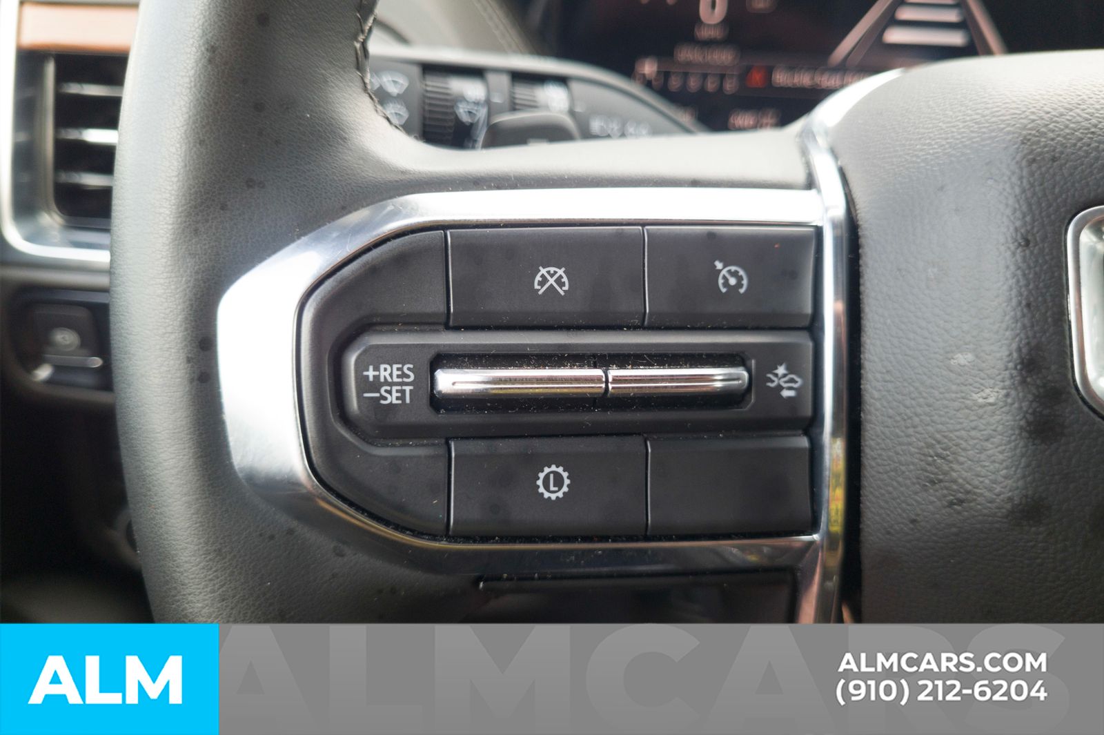 Used 2025 Summit White GMC Denali image 31