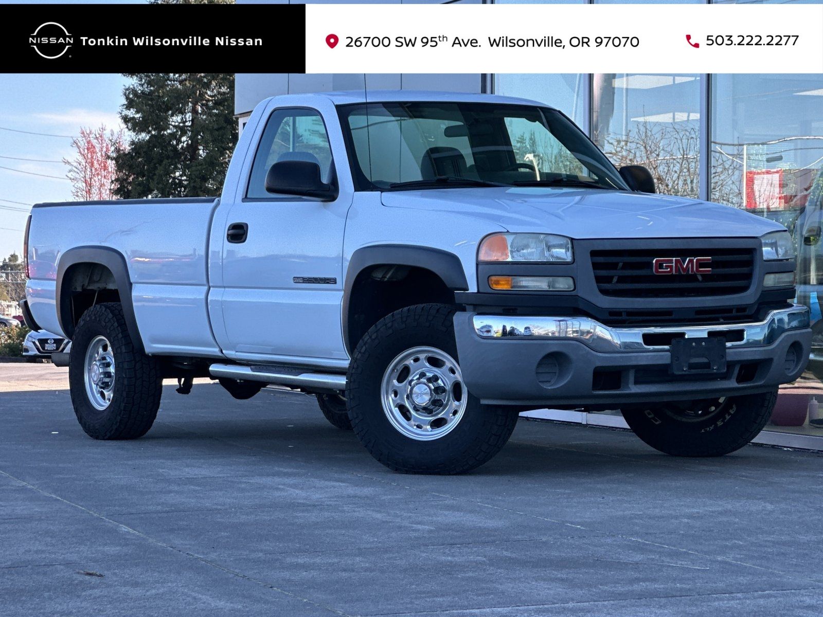 2005 GMC Sierra 2500HD 2 Dr Work Truck Standard Cab LB HD