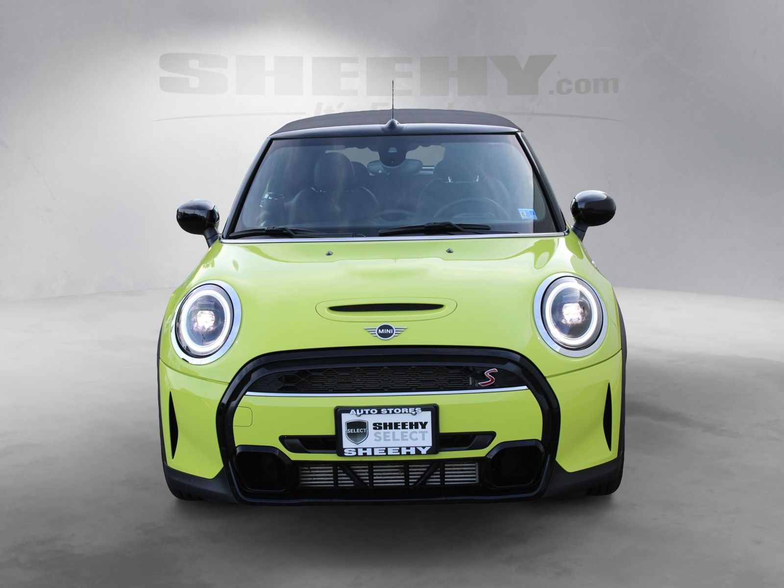 Used 2024 Yellow MINI Signature image 17