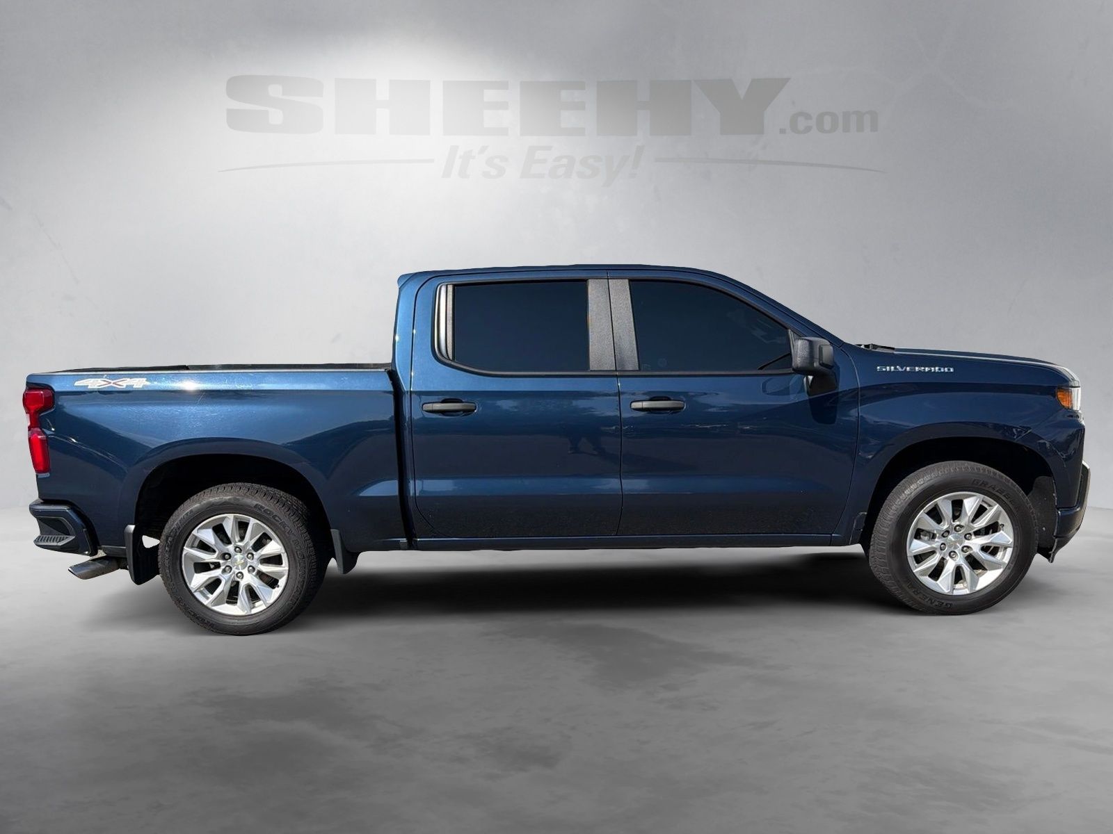 Used 2020 Blue Chevrolet Custom image 10