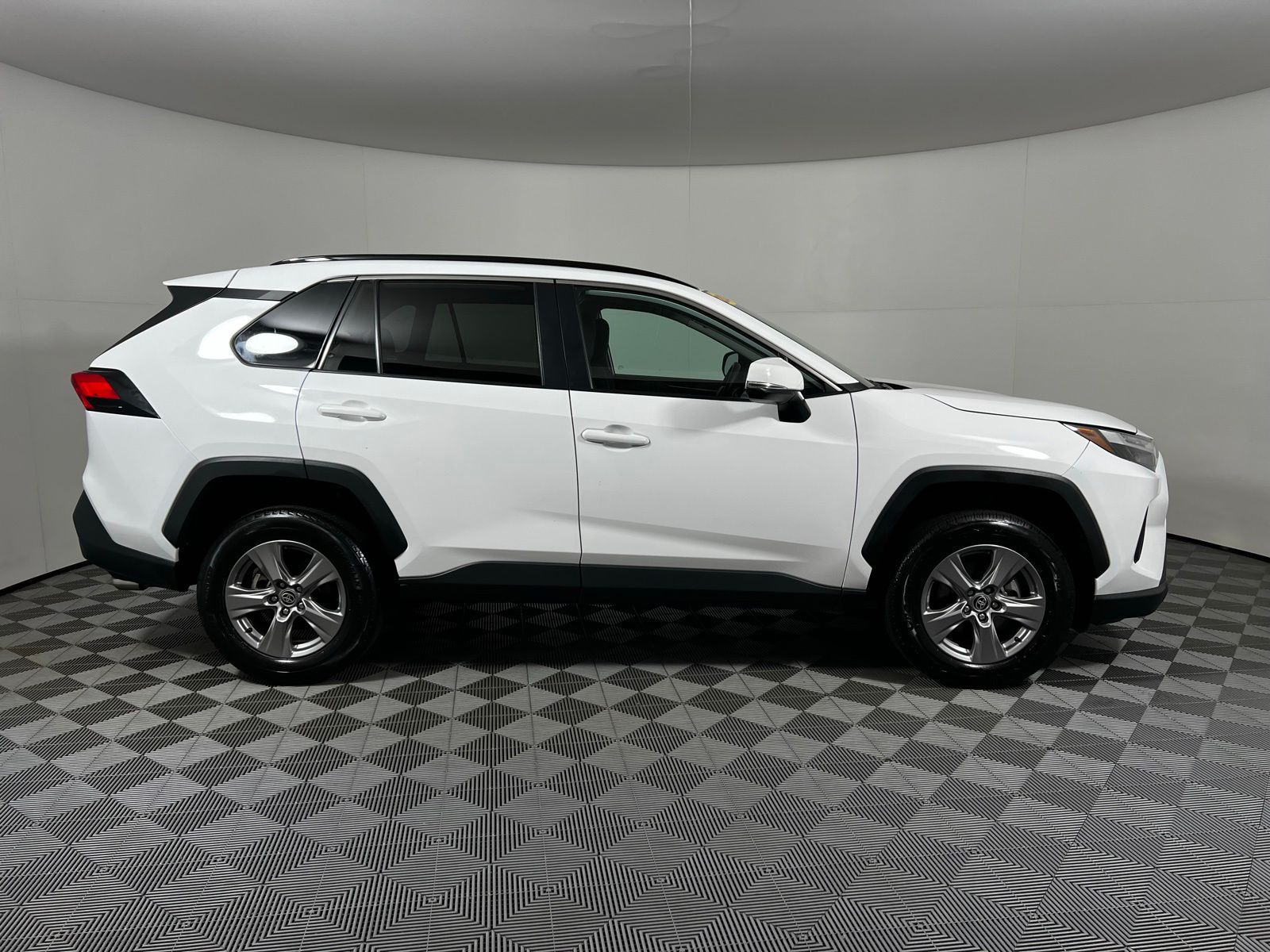 Thumbnail: 2024 Toyota RAV4 - 4