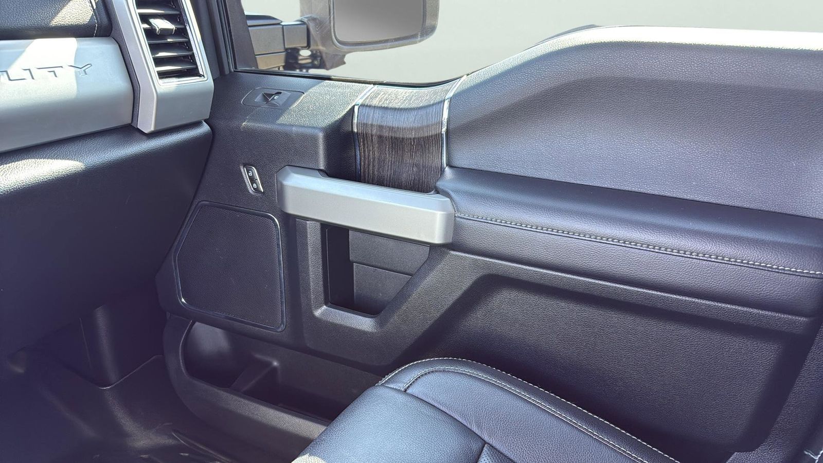 Used Car 2020 Ford F-250sd  Lariat For Sale Under $60,000 In Austin, Texas